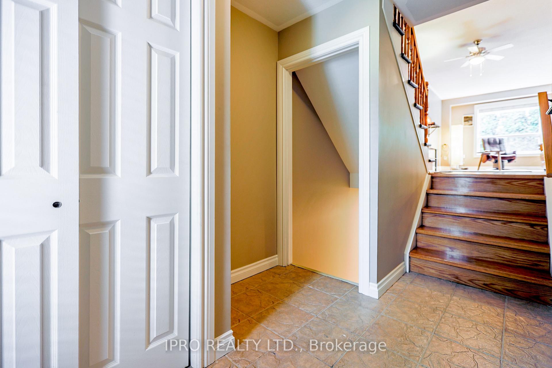 Photo 3 of Unit 50, 346 Highland Road W, Hamilton, Stoney Creek Mountain — HOMEH