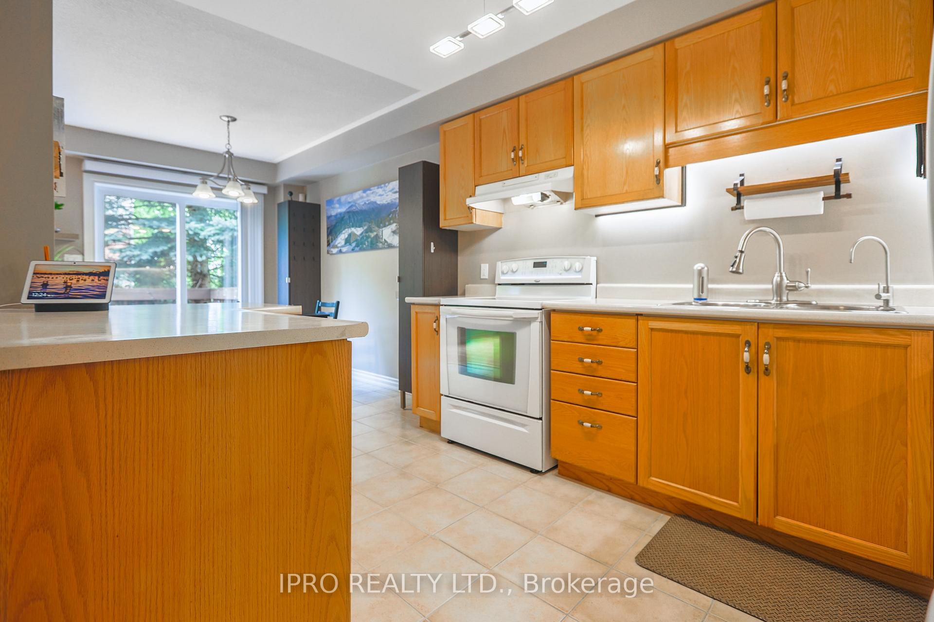 Photo 8 of Unit 50, 346 Highland Road W, Hamilton, Stoney Creek Mountain — HOMEH