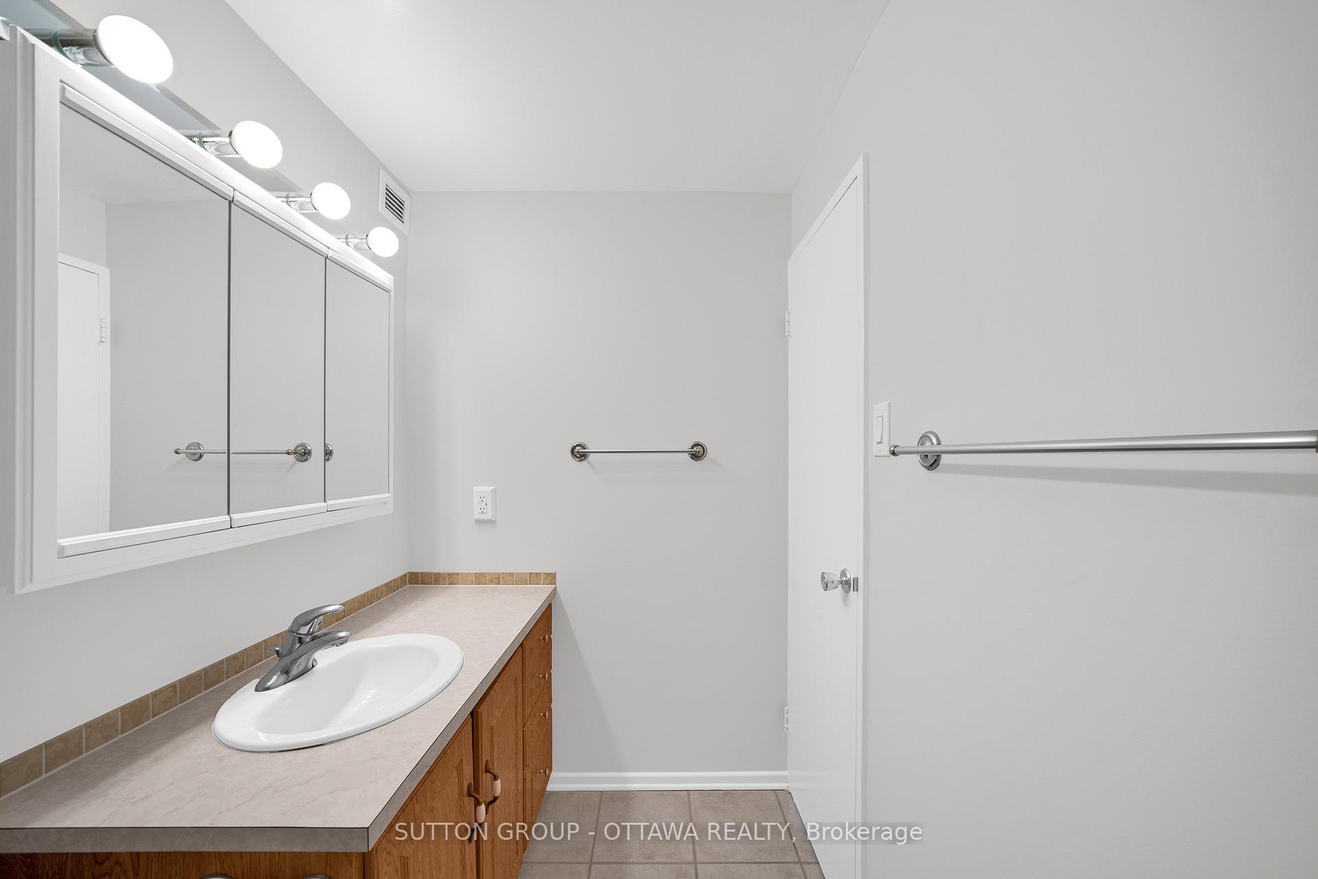Photo 29 of Unit 711, 1171 Ambleside Drive, Ottawa, Woodroffe — HOMEH