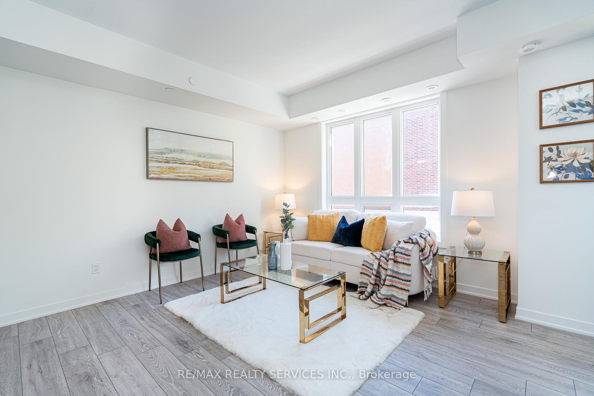 Photo 8 of Unit 16, 4017 Hickory Drive, Mississauga, Rathwood — HOMEH
