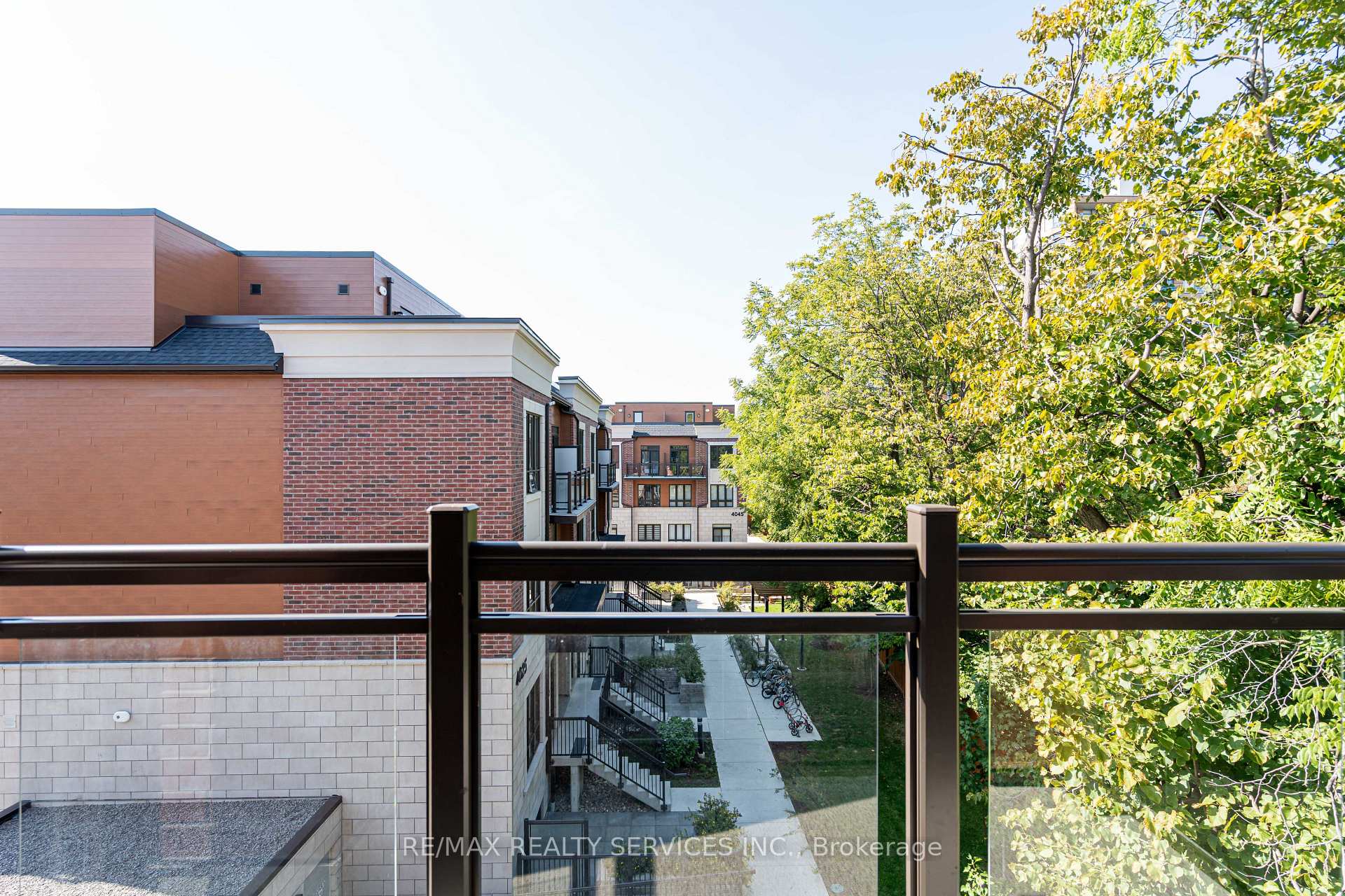 Photo 38 of Unit 16, 4017 Hickory Drive, Mississauga, Rathwood — HOMEH