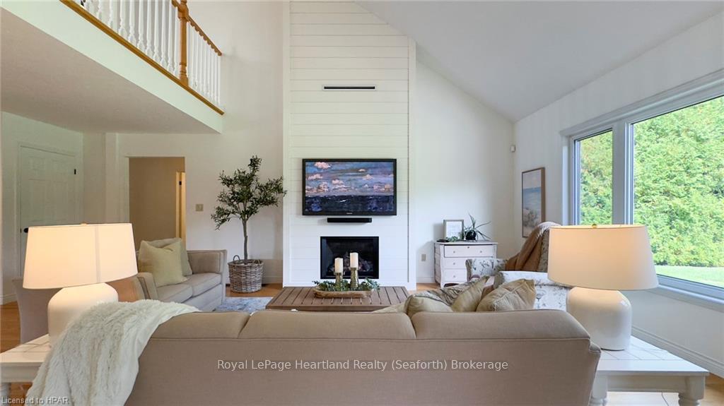 Photo 14 of 30 Lidderdale Street, Bluewater, Bayfield — HOMEH