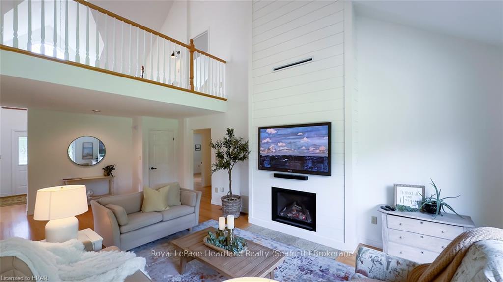 Photo 15 of 30 Lidderdale Street, Bluewater, Bayfield — HOMEH