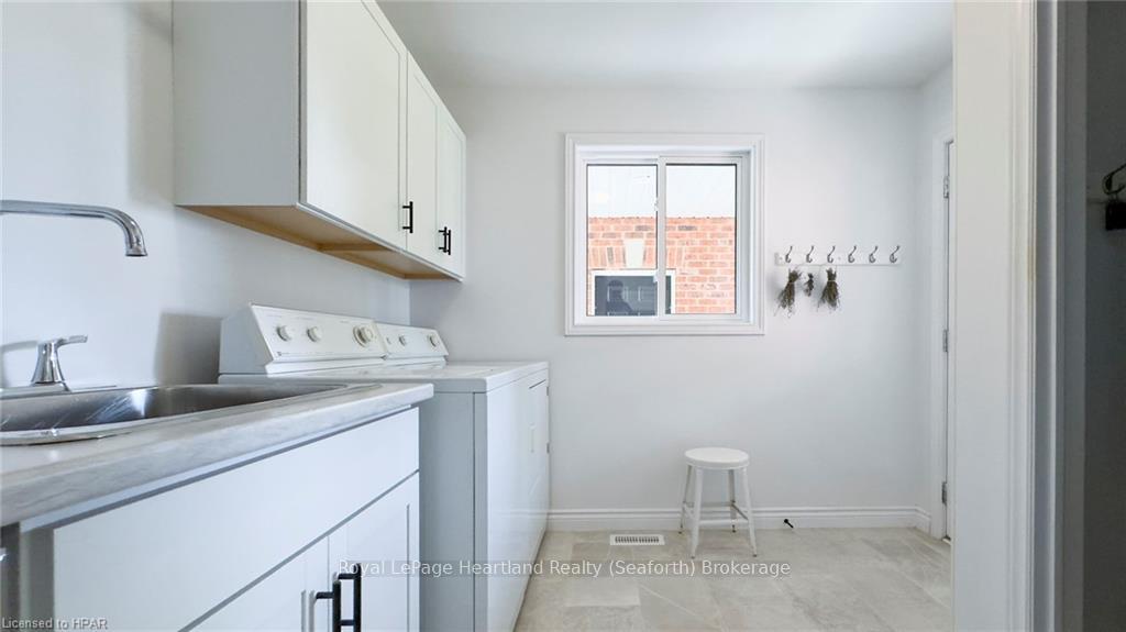 Photo 25 of 30 Lidderdale Street, Bluewater, Bayfield — HOMEH
