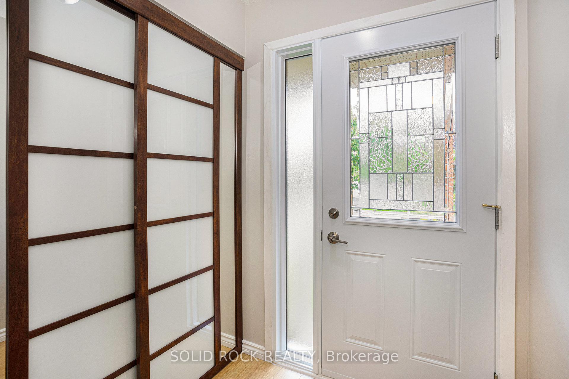 Photo 3 of 422 Sandhamn Private, Ottawa, Hunt Club Park/Greenboro — HOMEH