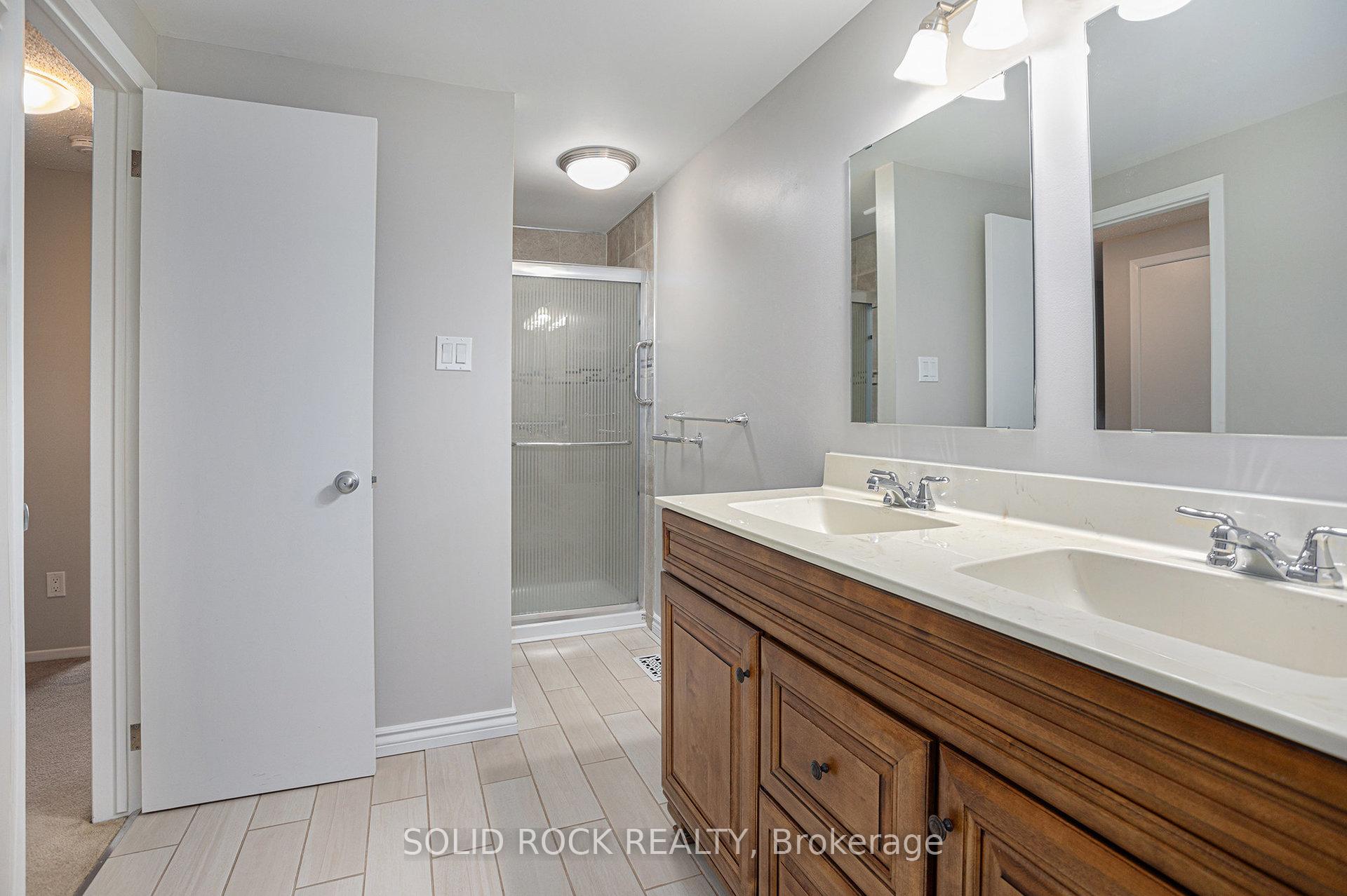 Photo 18 of 422 Sandhamn Private, Ottawa, Hunt Club Park/Greenboro — HOMEH