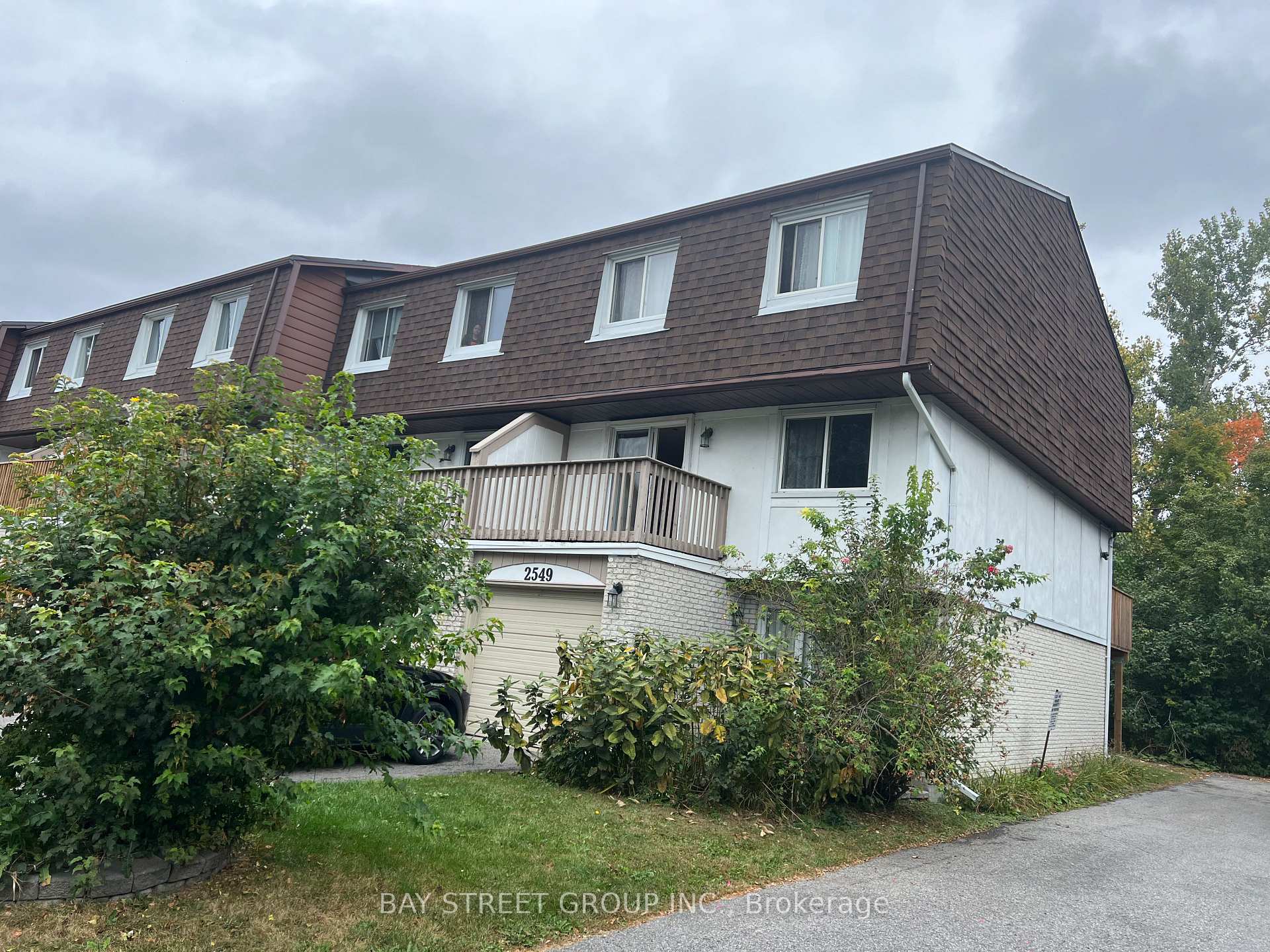 Photo 4 of 2549 Flannery Drive, Ottawa, Mooneys Bay/Riverside Park — HOMEH