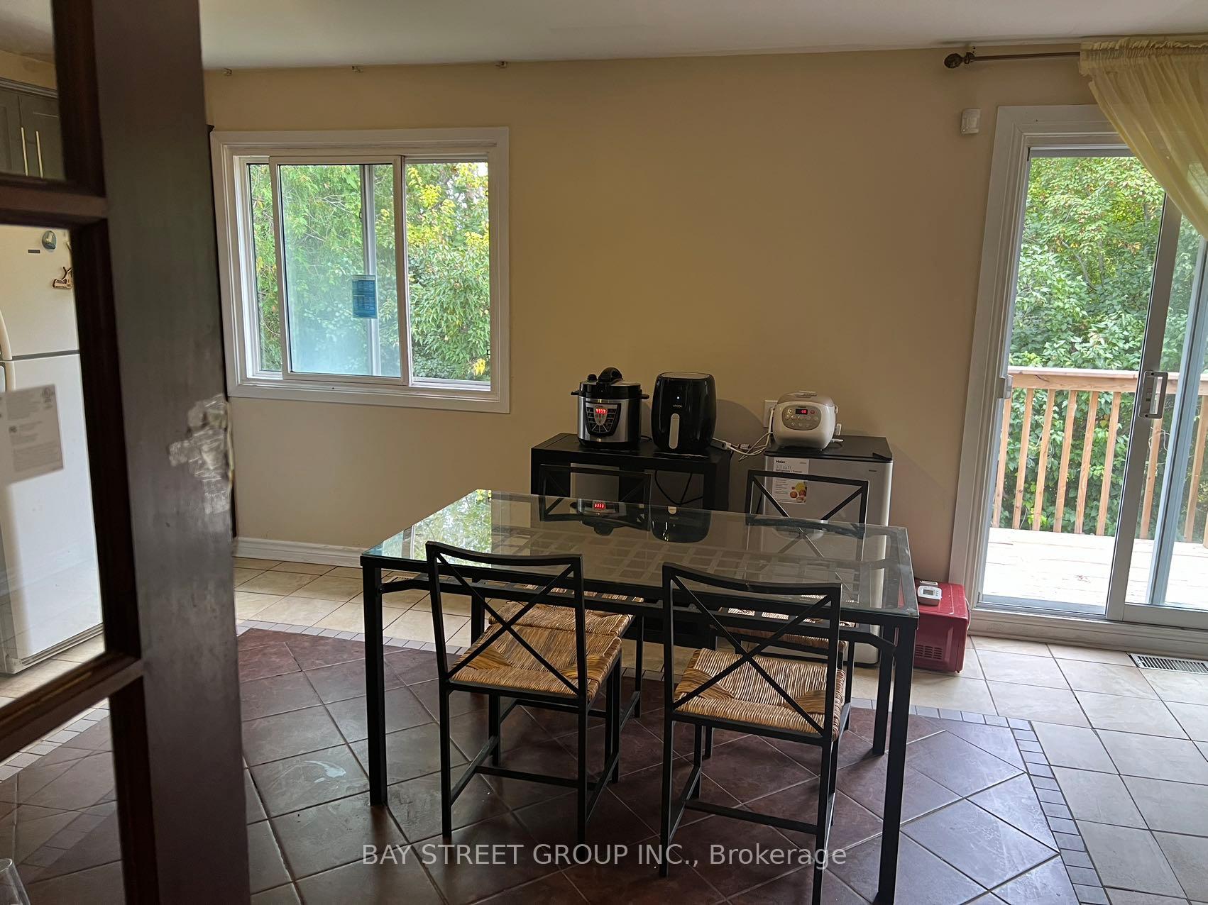 Photo 21 of 2549 Flannery Drive, Ottawa, Mooneys Bay/Riverside Park — HOMEH
