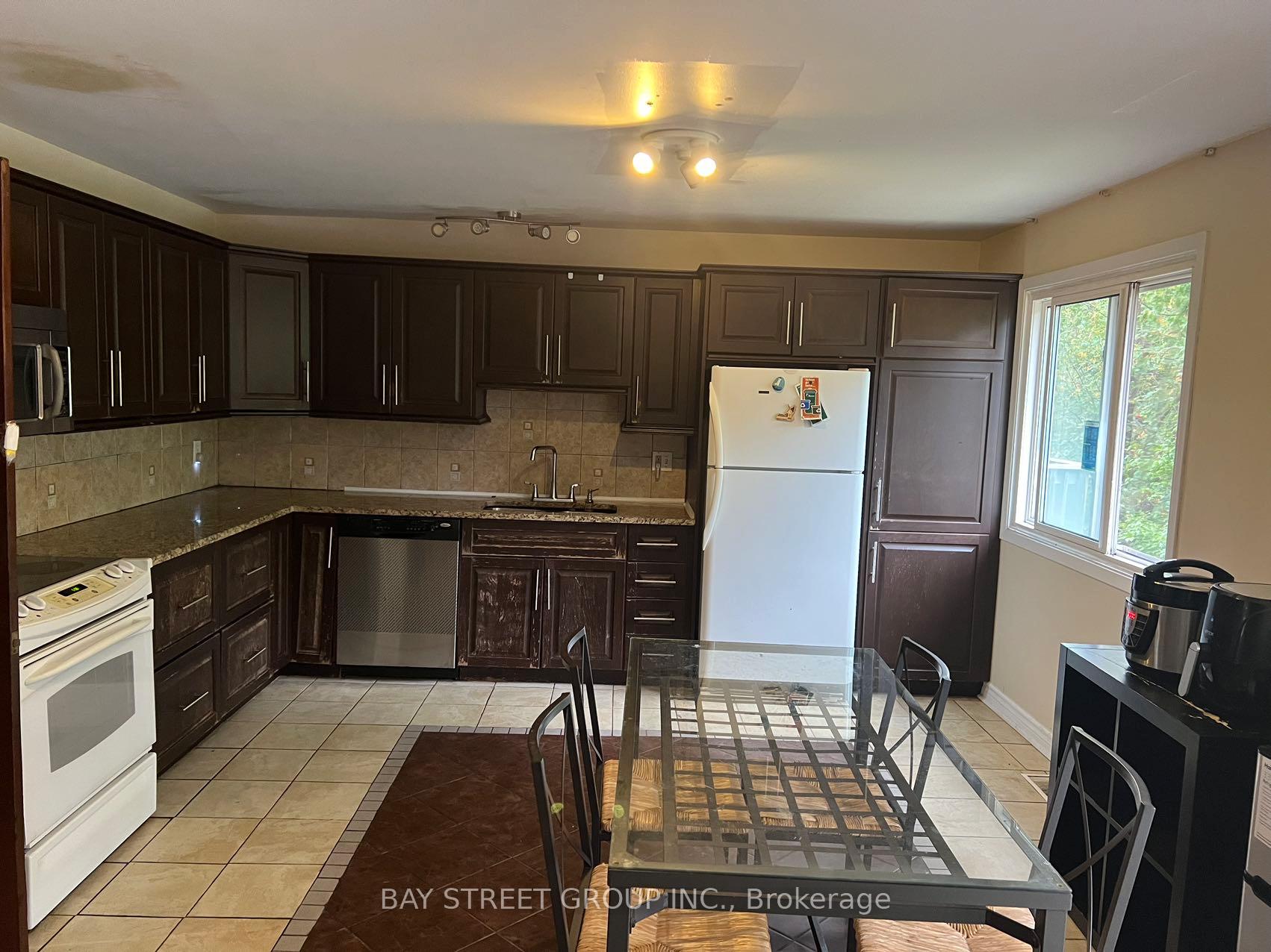 Photo 26 of 2549 Flannery Drive, Ottawa, Mooneys Bay/Riverside Park — HOMEH