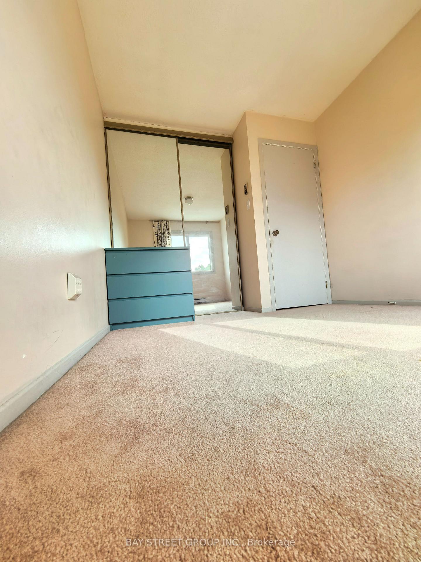 Photo 37 of 2549 Flannery Drive, Ottawa, Mooneys Bay/Riverside Park — HOMEH