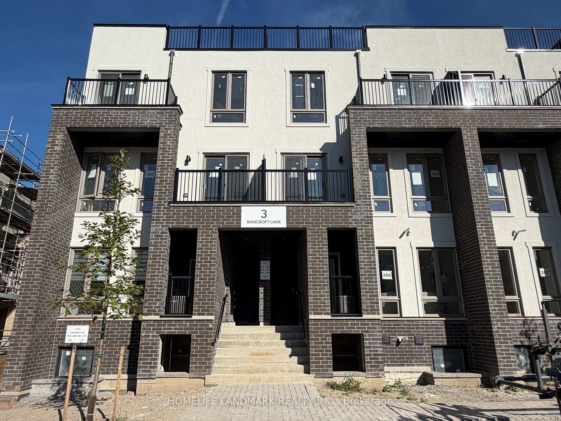 Front of Unit 204, 3 Bancroft Lane
