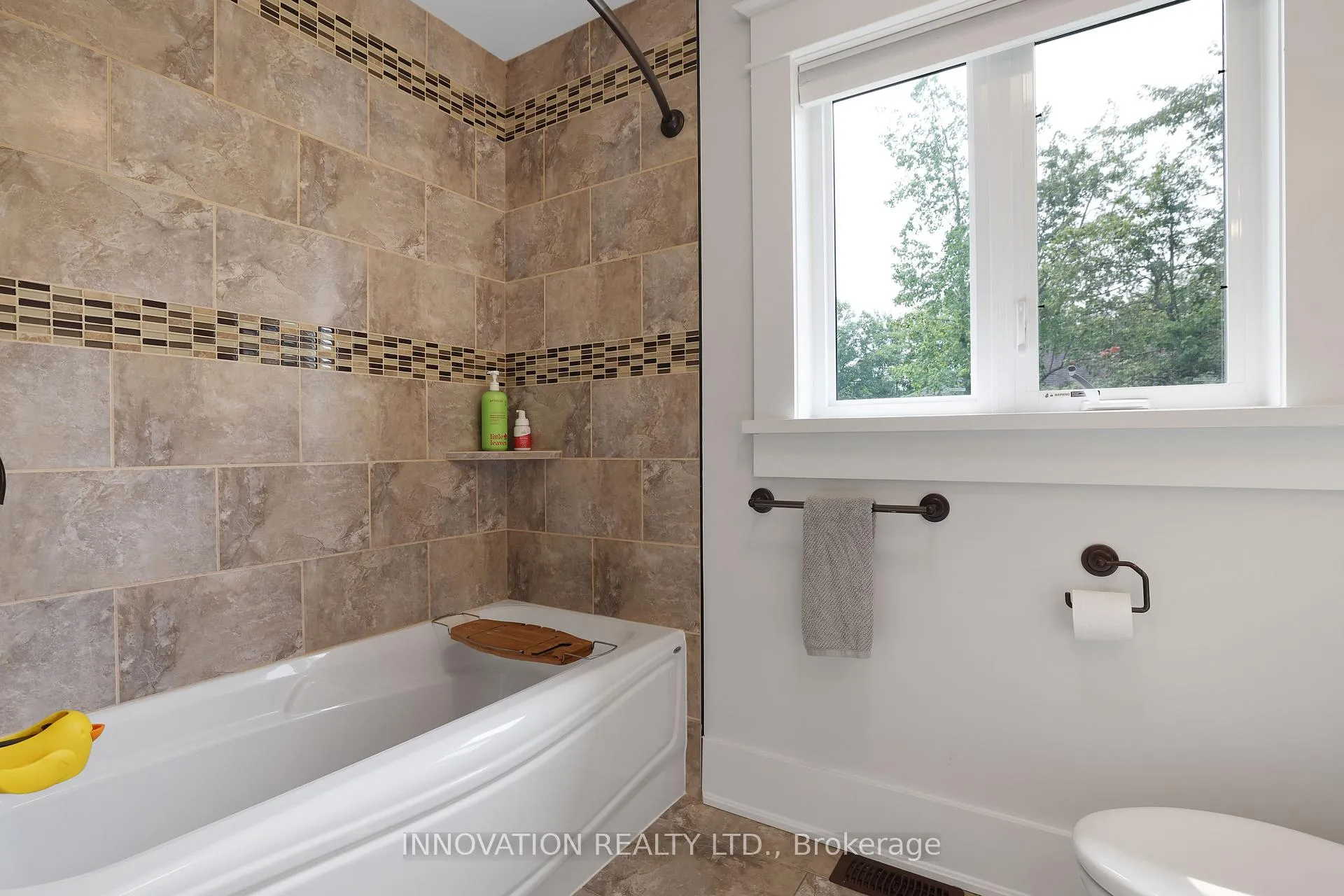Photo 11 of 115 Eagle Creek Court, Ottawa, Dunrobin Shores — HOMEH