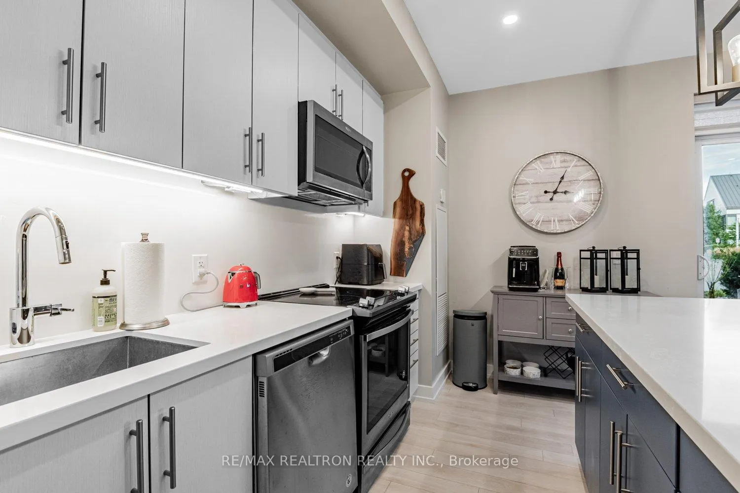 Photo 6 of Unit D124, 333 Sea Ray Avenue, Innisfil, Rural Innisfil — HOMEH
