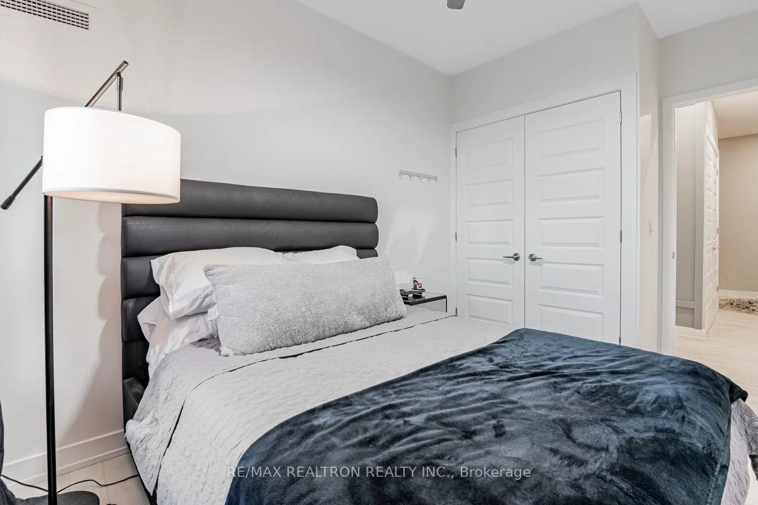 Photo 19 of Unit D124, 333 Sea Ray Avenue, Innisfil, Rural Innisfil — HOMEH