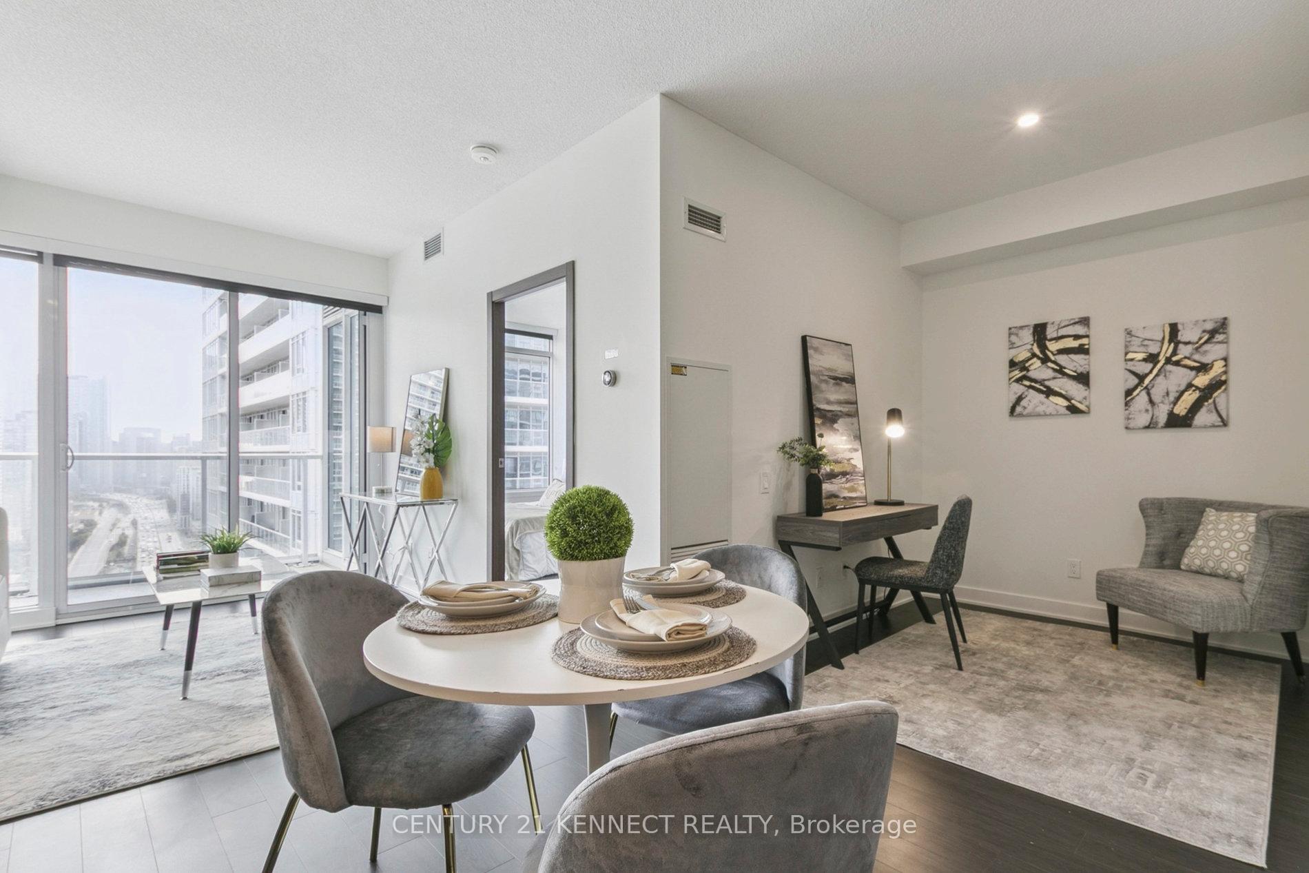 Front of Unit 3108, 19 Bathurst Street