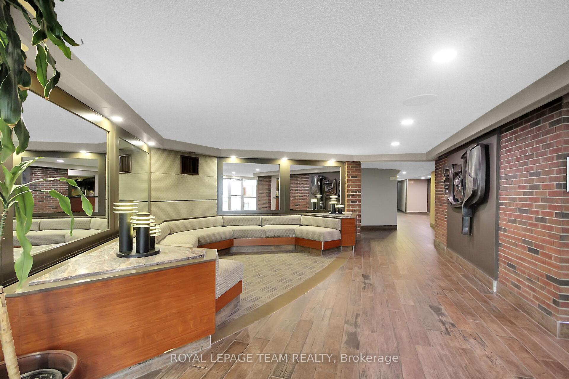 Photo 4 of Unit 306, 20 Chesterton Drive, Ottawa, Borden Farm/Stewart Farm/Carleton Heights/Parkwood Hills — HOMEH