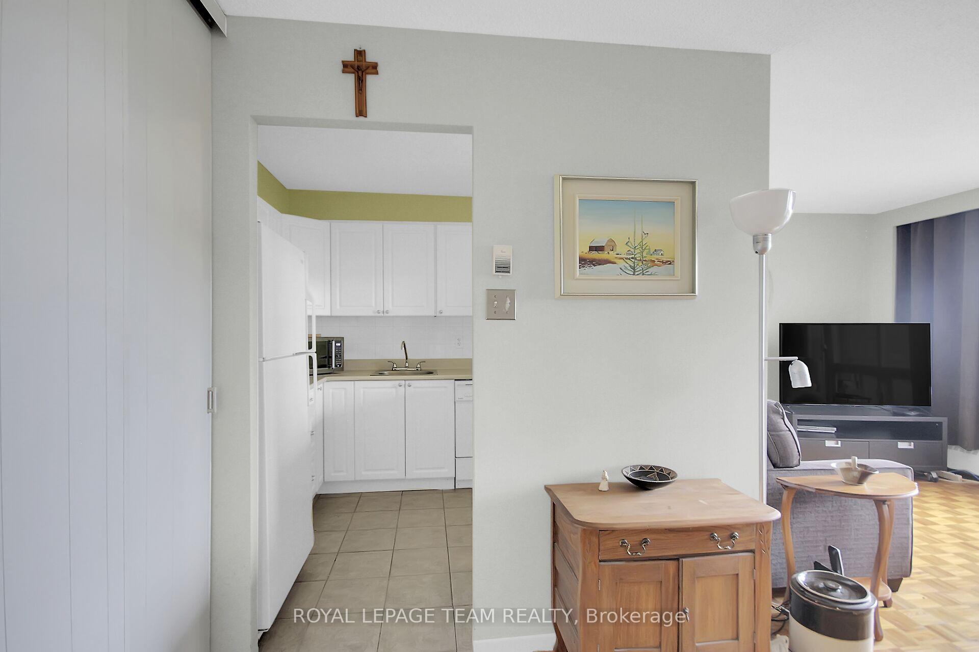 Photo 7 of Unit 306, 20 Chesterton Drive, Ottawa, Borden Farm/Stewart Farm/Carleton Heights/Parkwood Hills — HOMEH