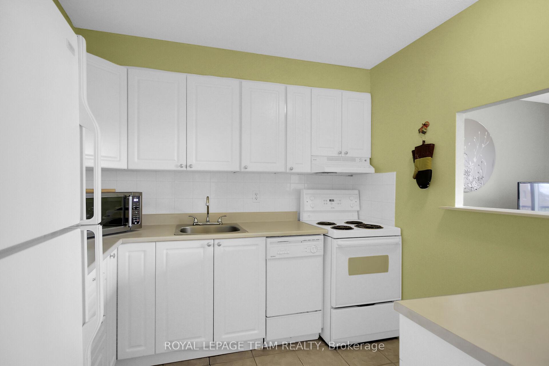 Photo 8 of Unit 306, 20 Chesterton Drive, Ottawa, Borden Farm/Stewart Farm/Carleton Heights/Parkwood Hills — HOMEH