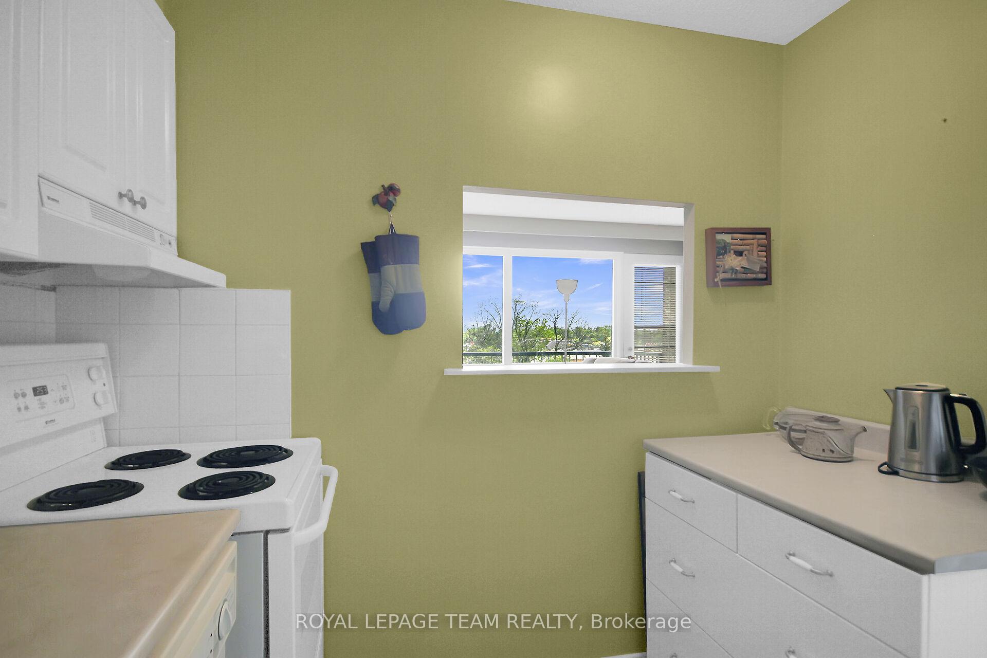 Photo 9 of Unit 306, 20 Chesterton Drive, Ottawa, Borden Farm/Stewart Farm/Carleton Heights/Parkwood Hills — HOMEH