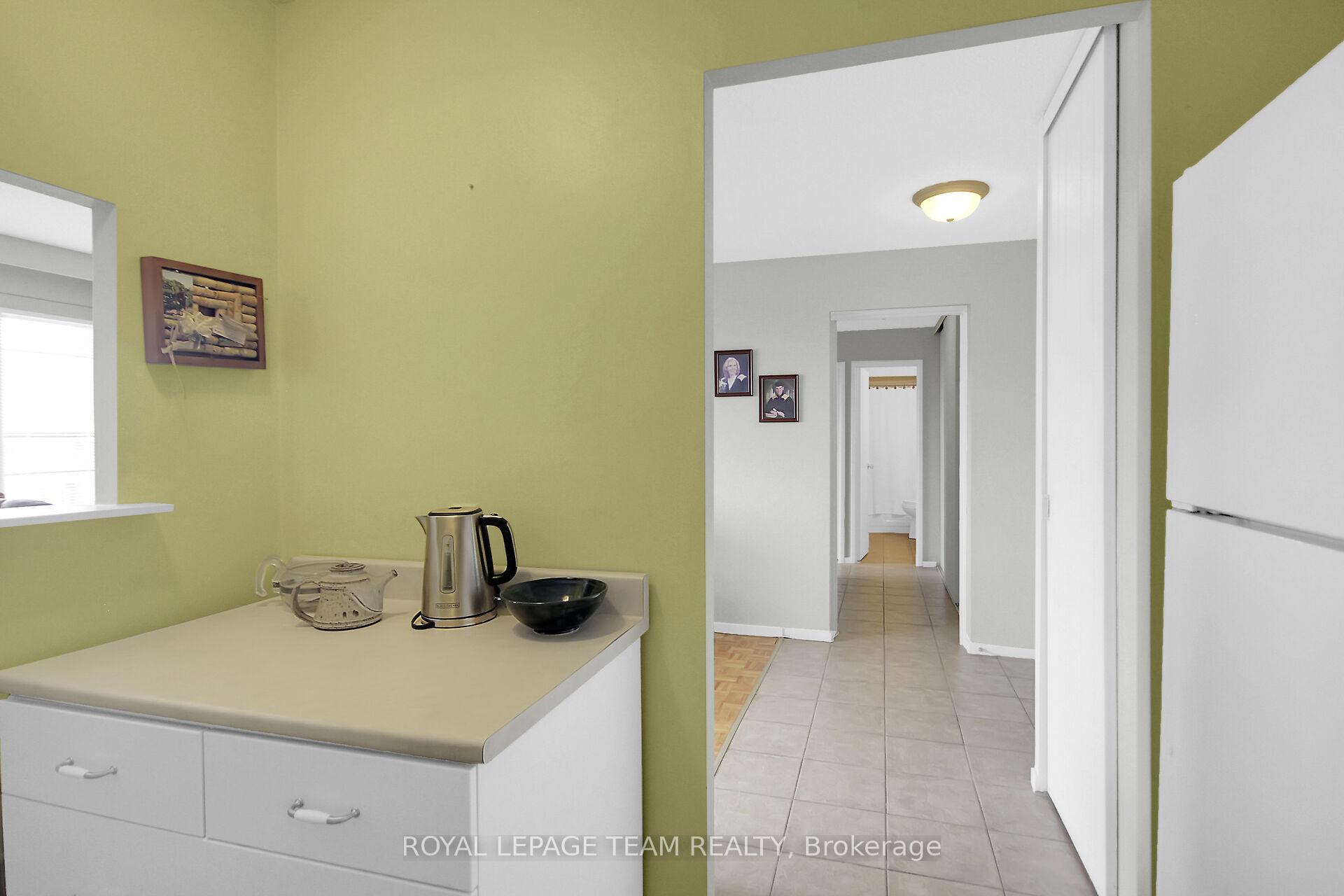 Photo 13 of Unit 306, 20 Chesterton Drive, Ottawa, Borden Farm/Stewart Farm/Carleton Heights/Parkwood Hills — HOMEH