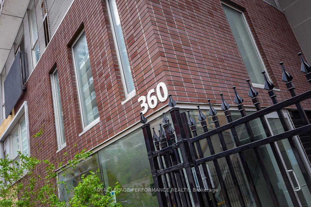 Photo 2 of Unit 203, 360 Cumberland Street, Ottawa, Lower Town/Byward Market — HOMEH