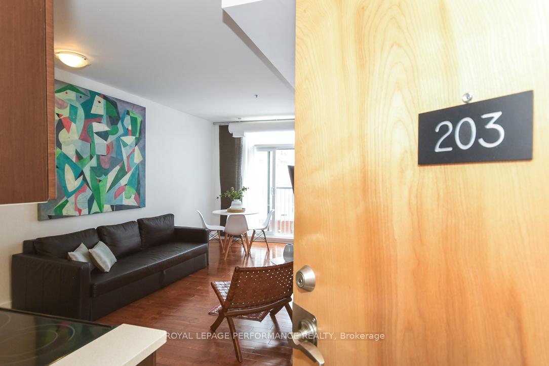 Photo 6 of Unit 203, 360 Cumberland Street, Ottawa, Lower Town/Byward Market — HOMEH