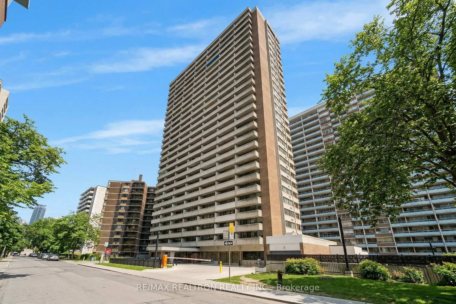 Photo 1 of Unit 511, 33 Isabella Street, Toronto, Church-Yonge Corridor — HOMEH