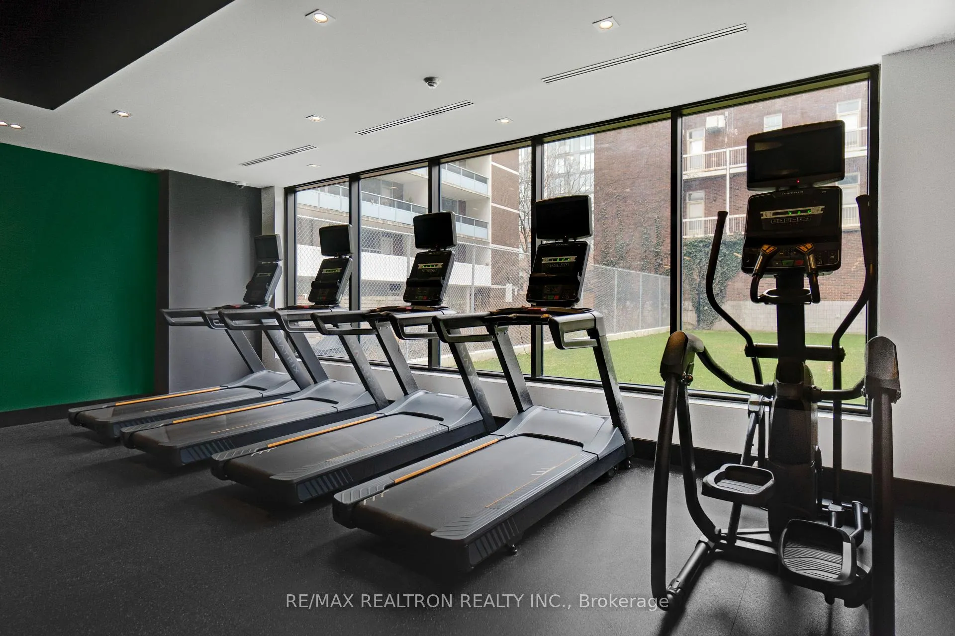 Photo 4 of Unit 511, 33 Isabella Street, Toronto, Church-Yonge Corridor — HOMEH