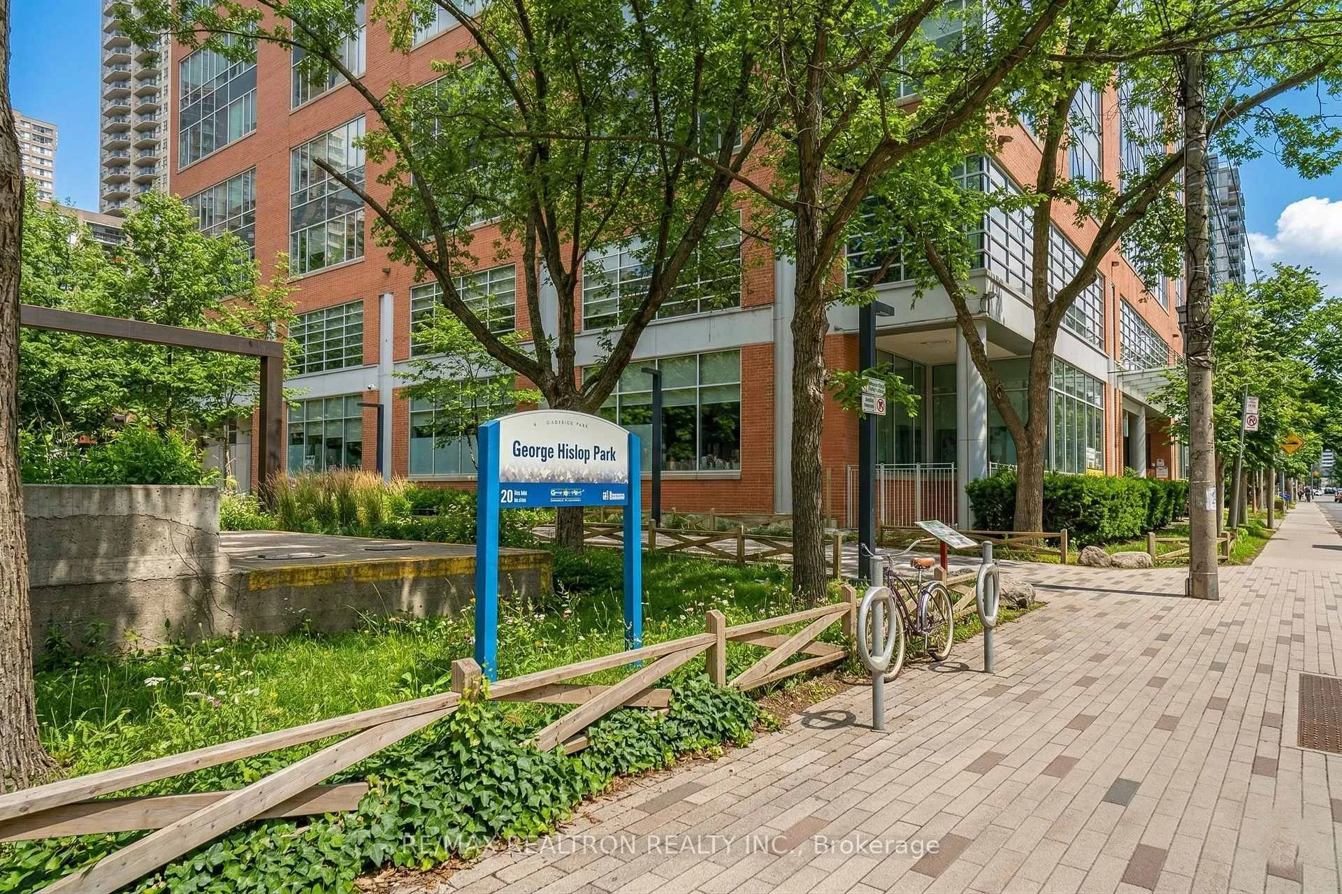 Photo 16 of Unit 511, 33 Isabella Street, Toronto, Church-Yonge Corridor — HOMEH