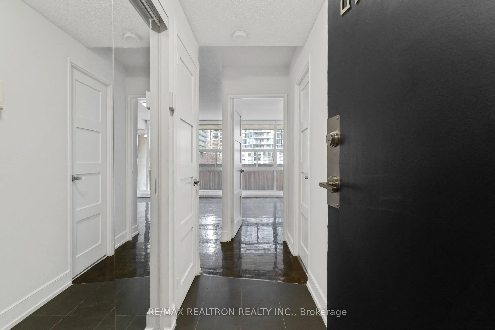 Photo 34 of Unit 511, 33 Isabella Street, Toronto, Church-Yonge Corridor — HOMEH