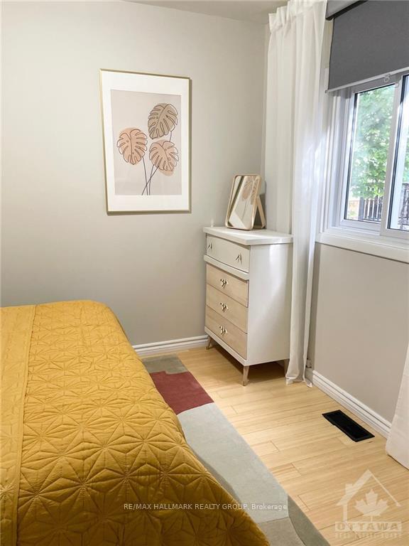 Photo 18 of 687 Melbourne Avenue, Ottawa, Laurentianview — HOMEH