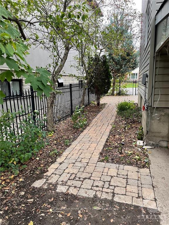 Photo 20 of 687 Melbourne Avenue, Ottawa, Laurentianview — HOMEH