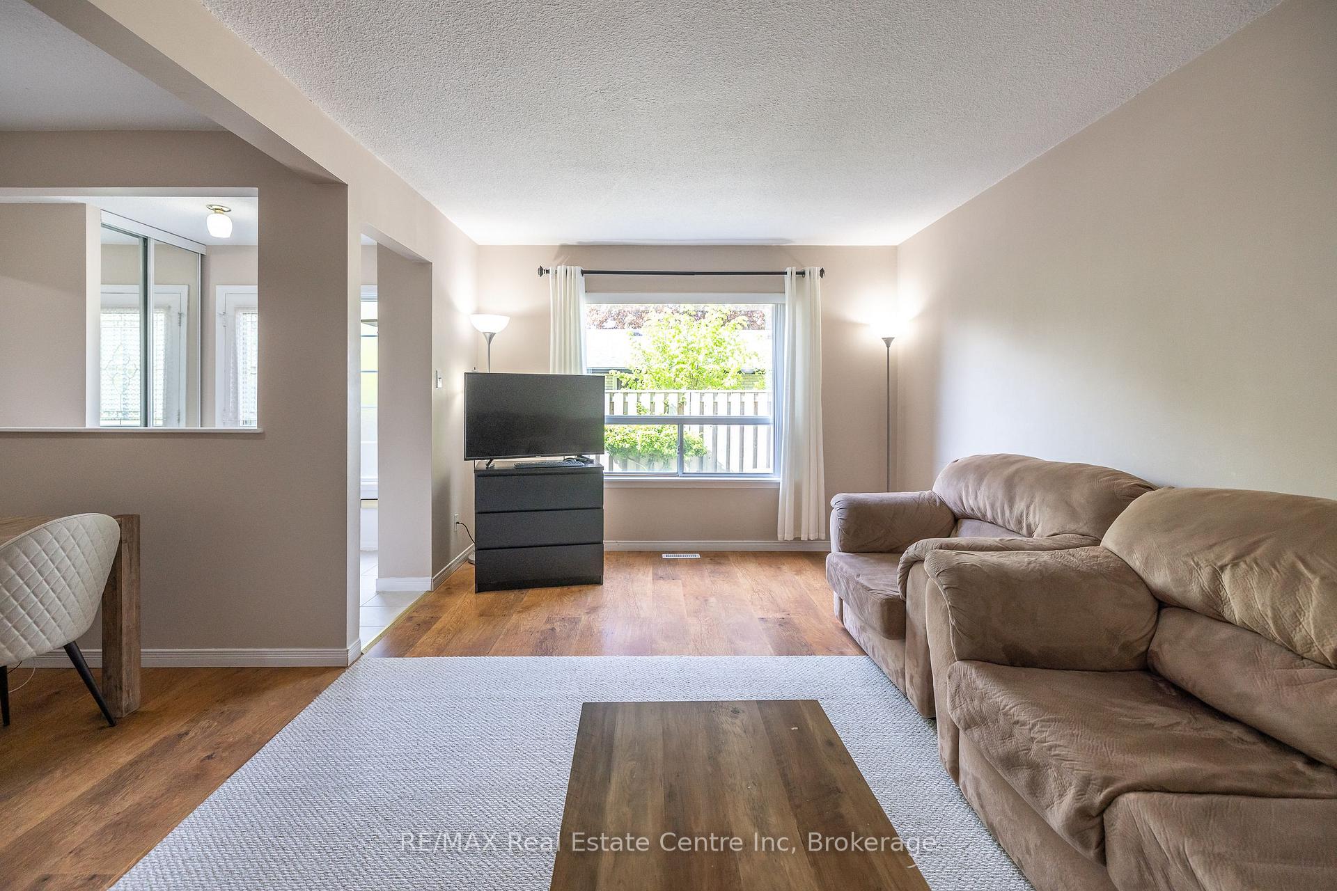 Photo 17 of Unit 1, 45 Marksam Road, Guelph, Willow West/Sugarbush/West Acres — HOMEH
