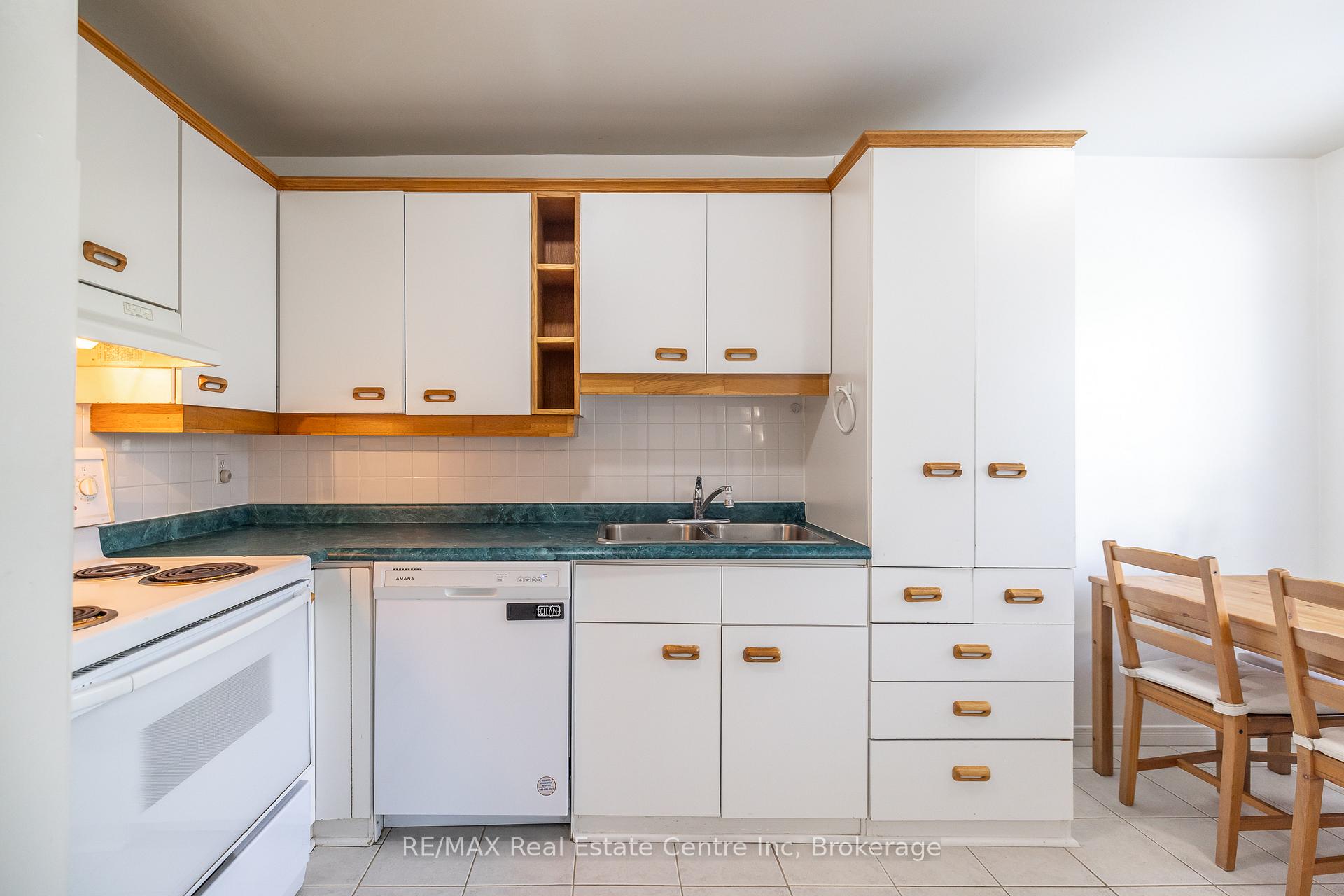 Photo 28 of Unit 1, 45 Marksam Road, Guelph, Willow West/Sugarbush/West Acres — HOMEH