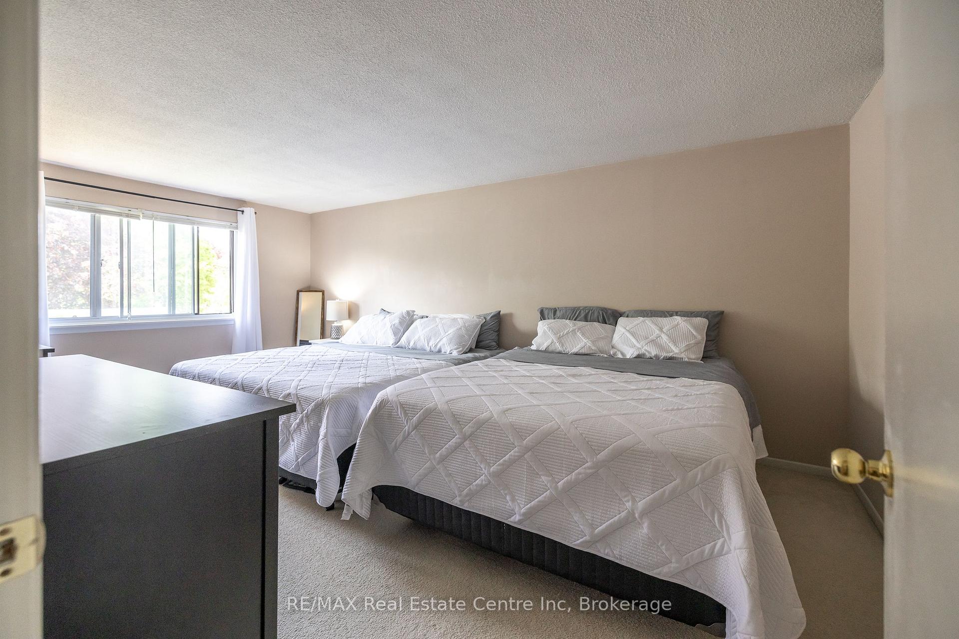 Photo 33 of Unit 1, 45 Marksam Road, Guelph, Willow West/Sugarbush/West Acres — HOMEH
