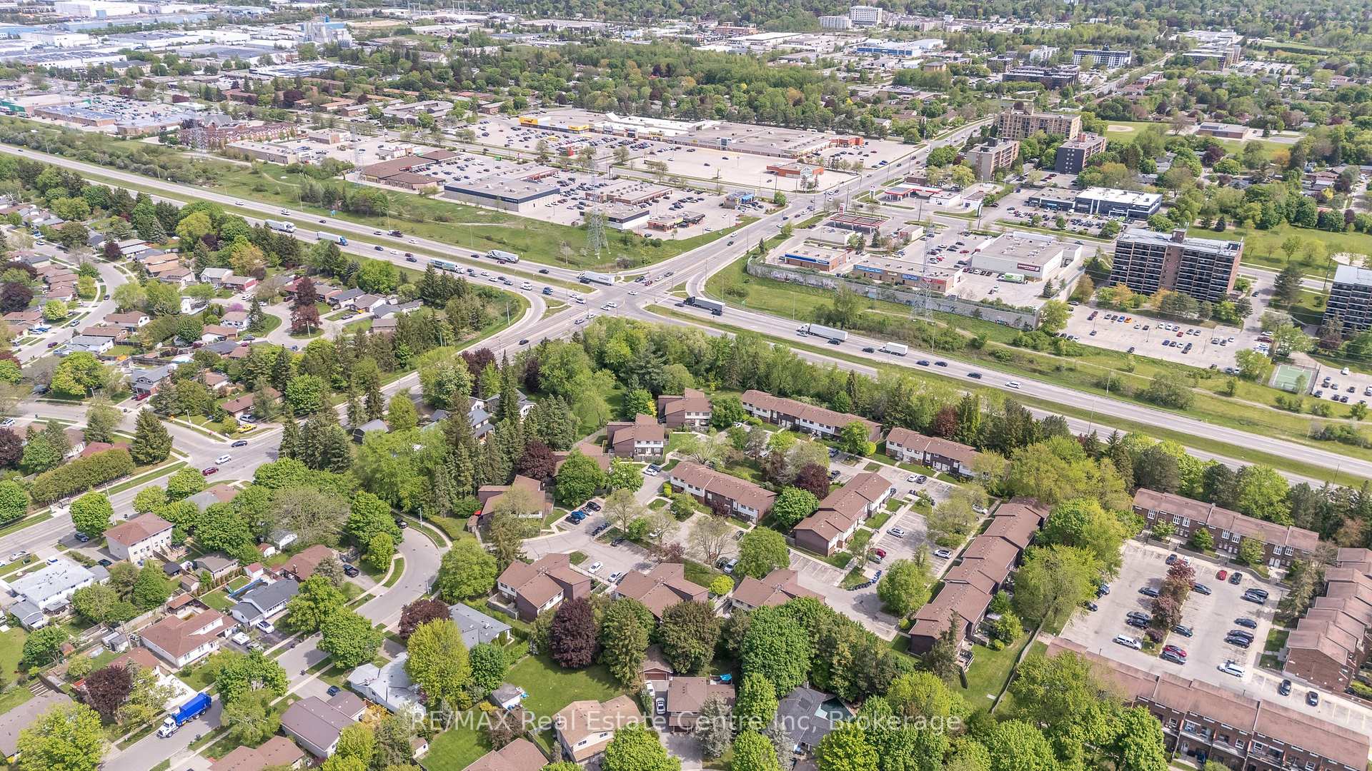 Photo 39 of Unit 1, 45 Marksam Road, Guelph, Willow West/Sugarbush/West Acres — HOMEH