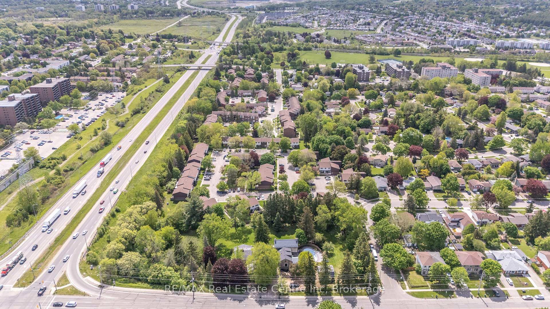 Photo 43 of Unit 1, 45 Marksam Road, Guelph, Willow West/Sugarbush/West Acres — HOMEH