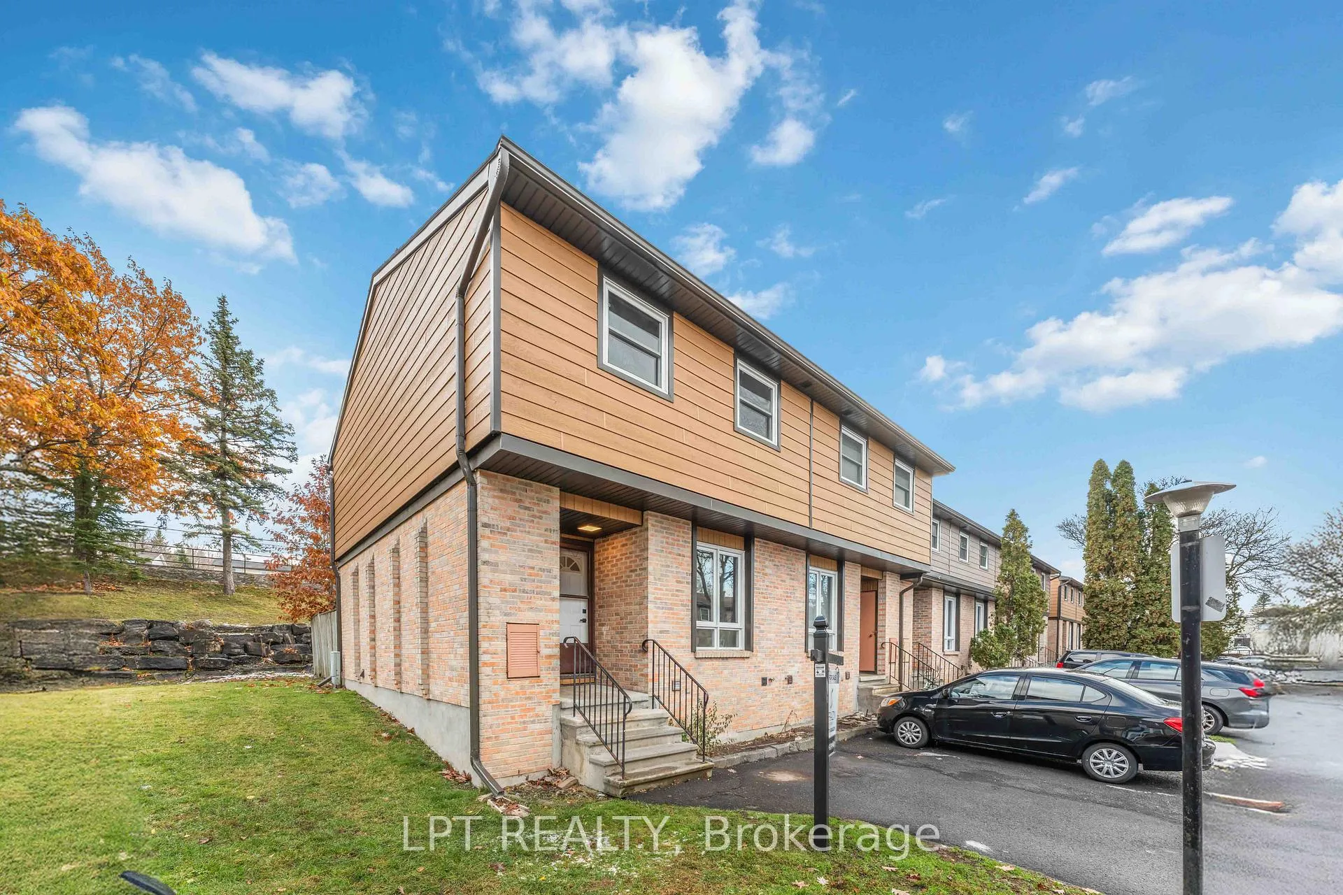 Photo 2 of Unit 71, 1743 Trappist Lane, Ottawa, Convent Glen South — HOMEH