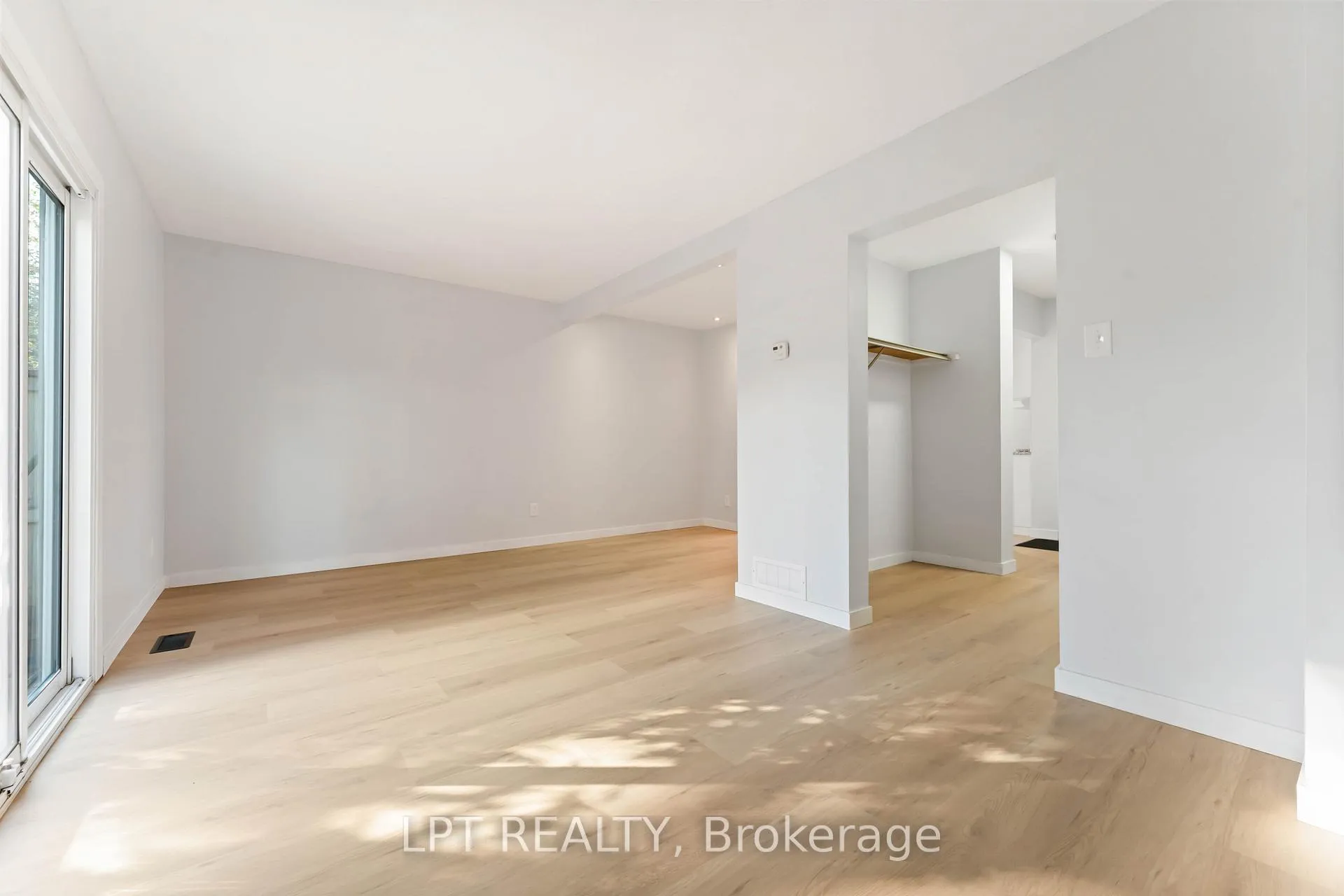 Photo 6 of Unit 71, 1743 Trappist Lane, Ottawa, Convent Glen South — HOMEH