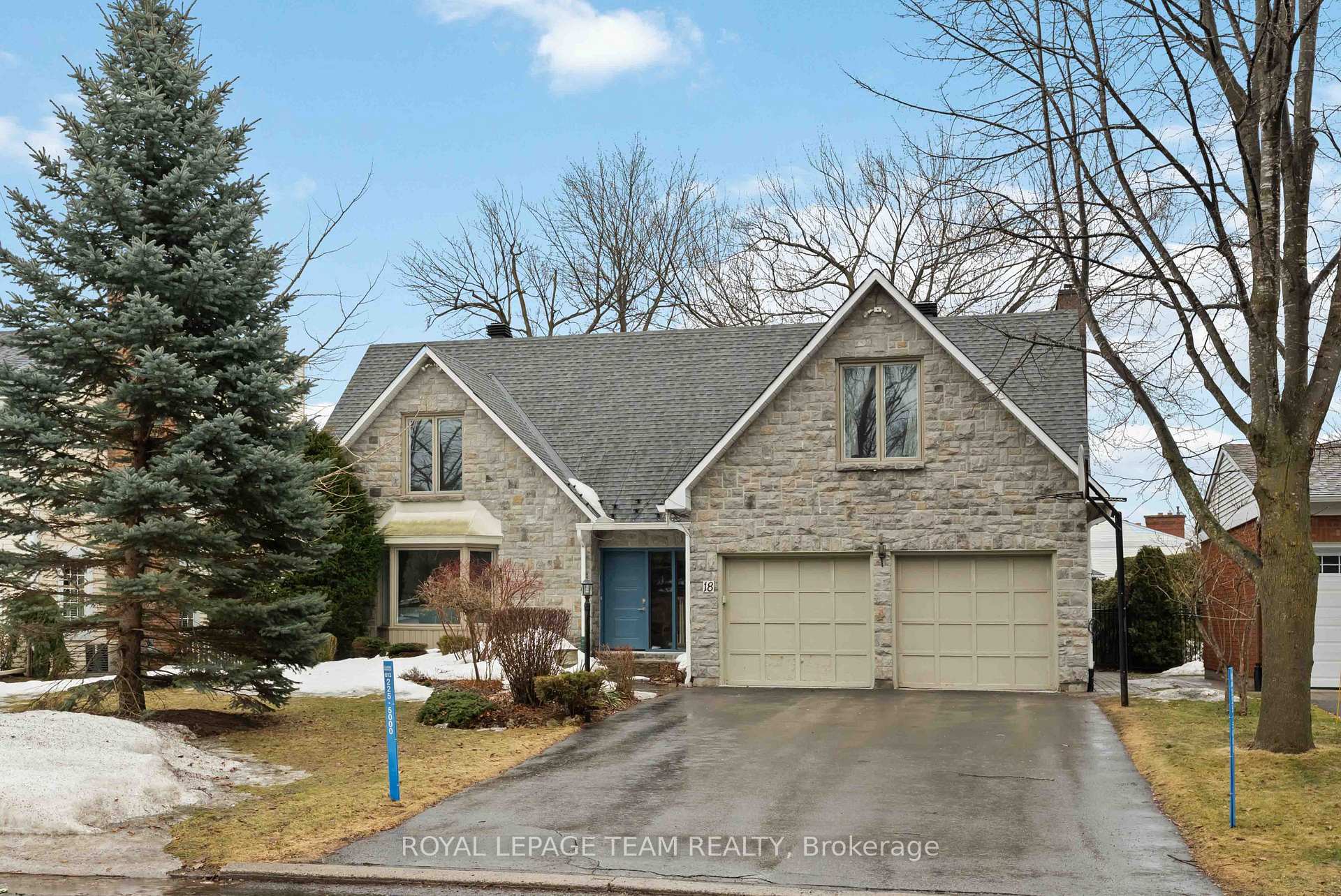 Photo 1 of 18 Fifeshire Crescent, Ottawa, Pineglen/Country Place — HOMEH