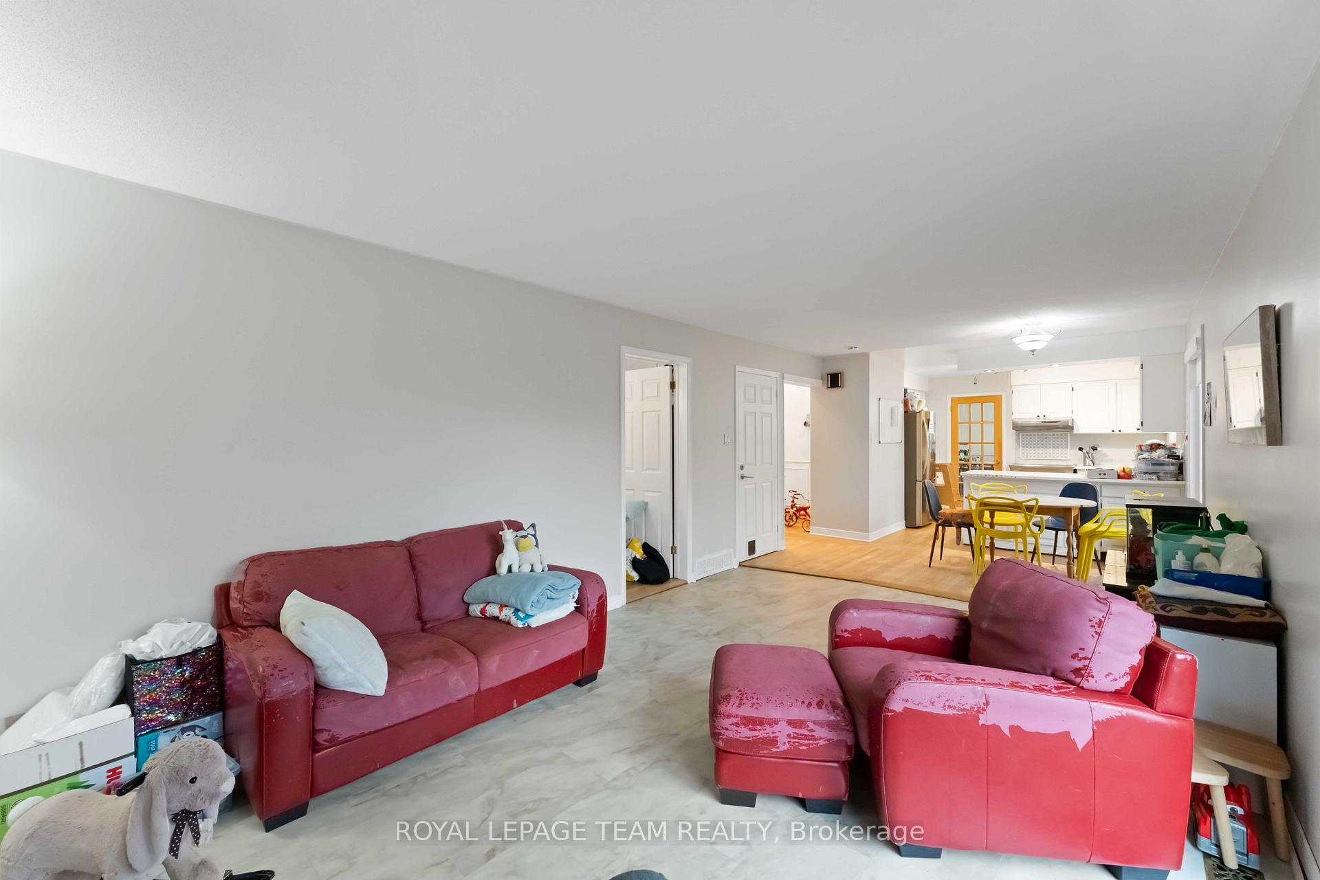 Photo 13 of 18 Fifeshire Crescent, Ottawa, Pineglen/Country Place — HOMEH
