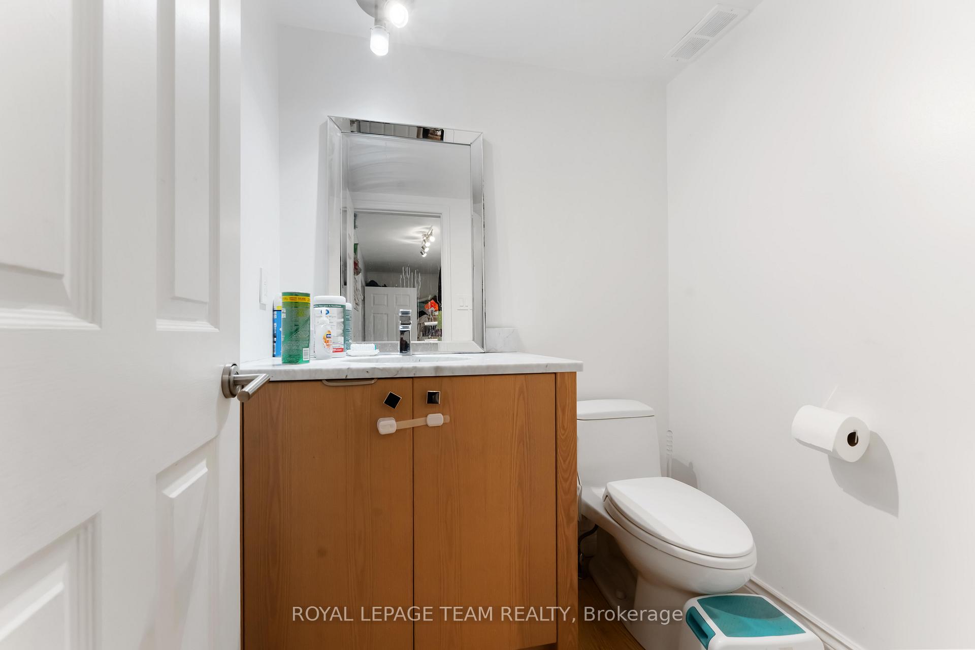 Photo 14 of 18 Fifeshire Crescent, Ottawa, Pineglen/Country Place — HOMEH