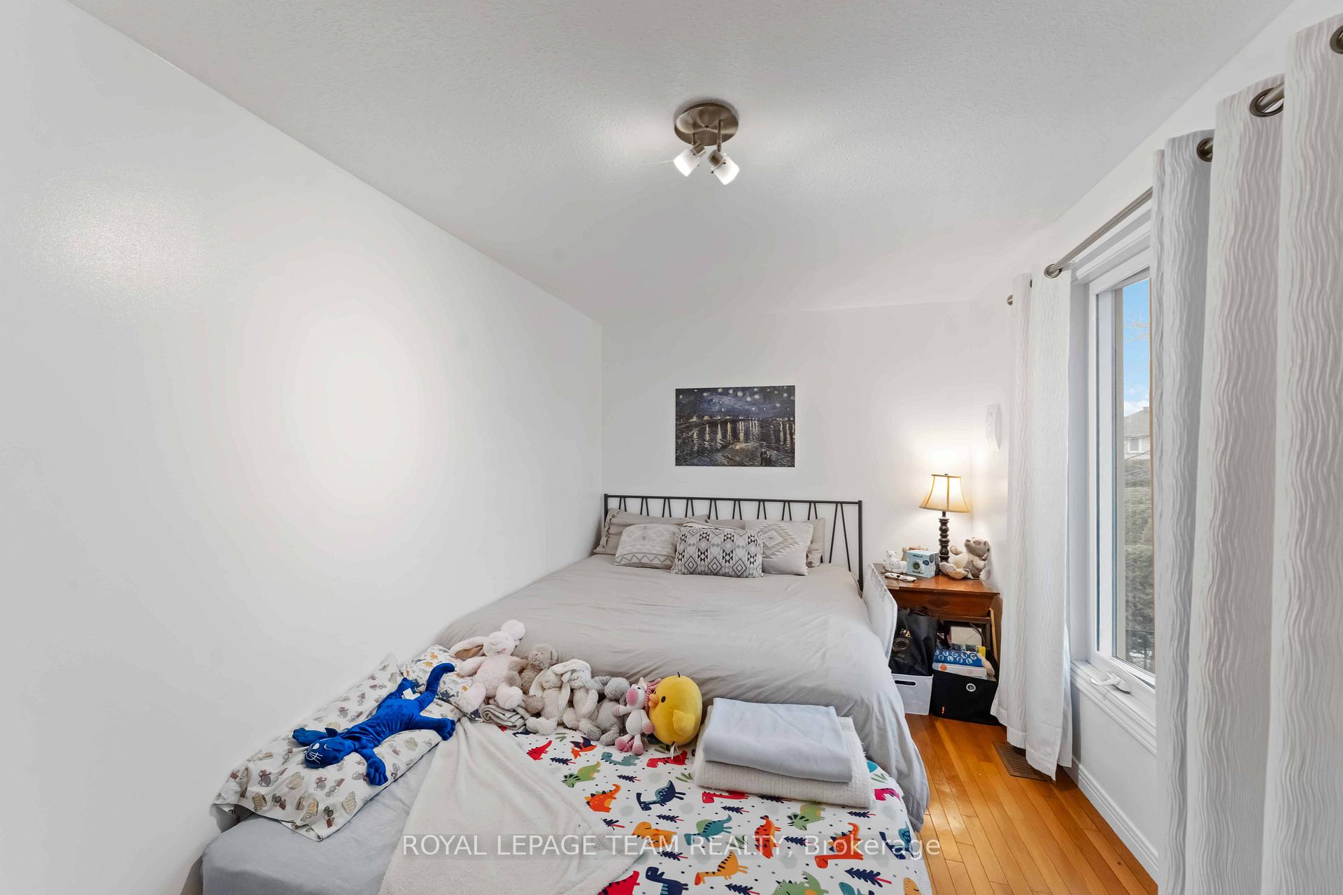 Photo 19 of 18 Fifeshire Crescent, Ottawa, Pineglen/Country Place — HOMEH