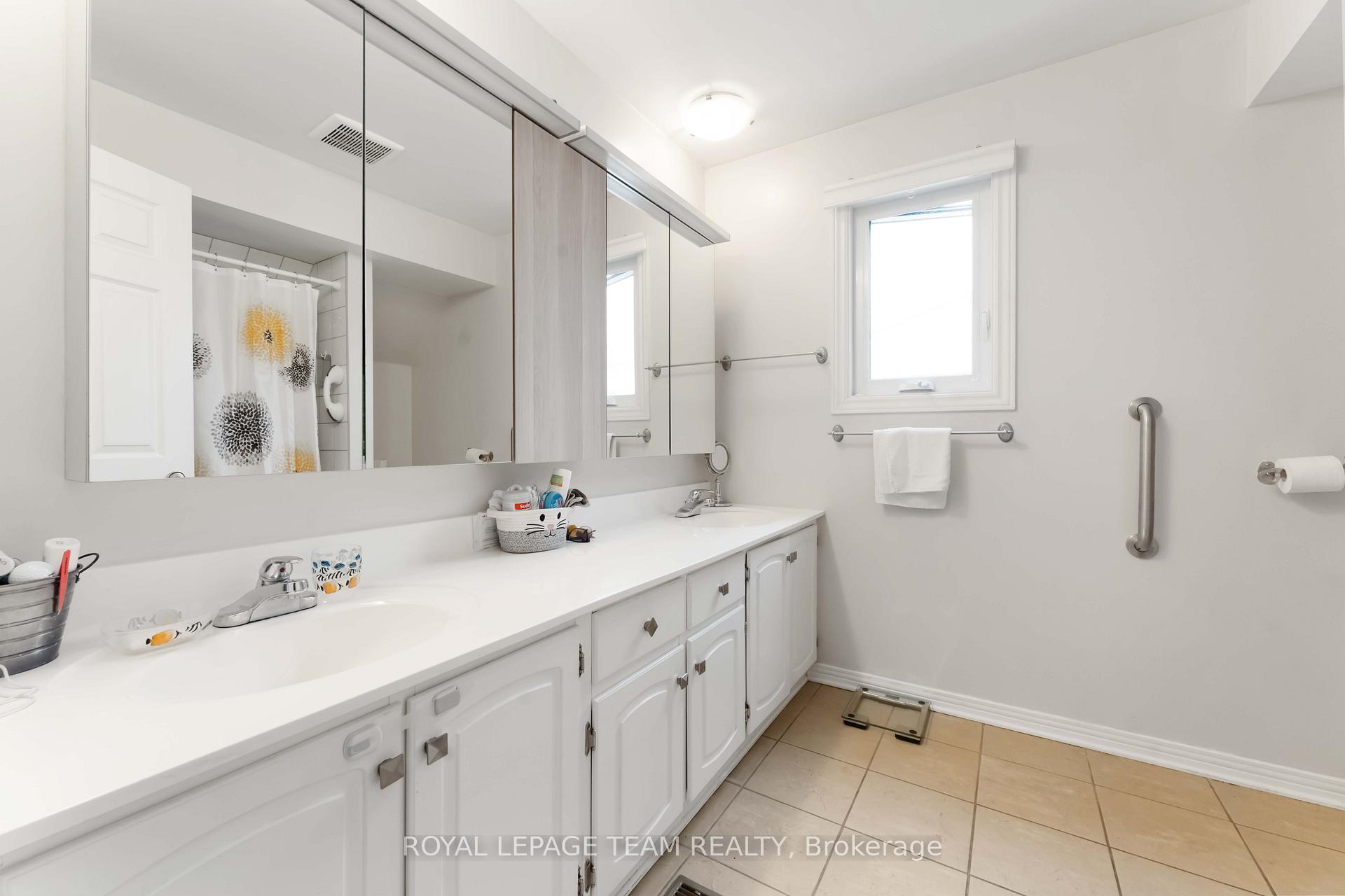 Photo 22 of 18 Fifeshire Crescent, Ottawa, Pineglen/Country Place — HOMEH