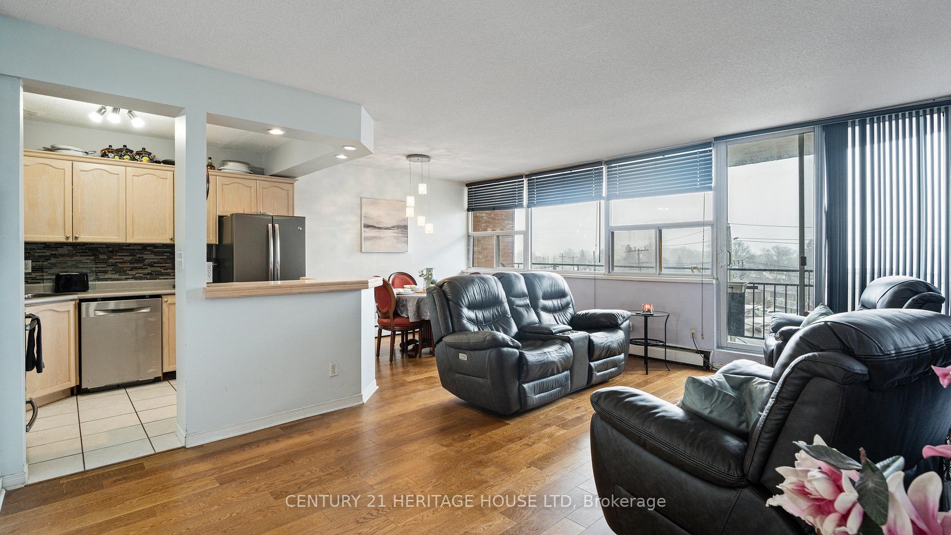 Photo 6 of Unit 501, 293 Mohawk Road E, Hamilton, Hill Park — HOMEH