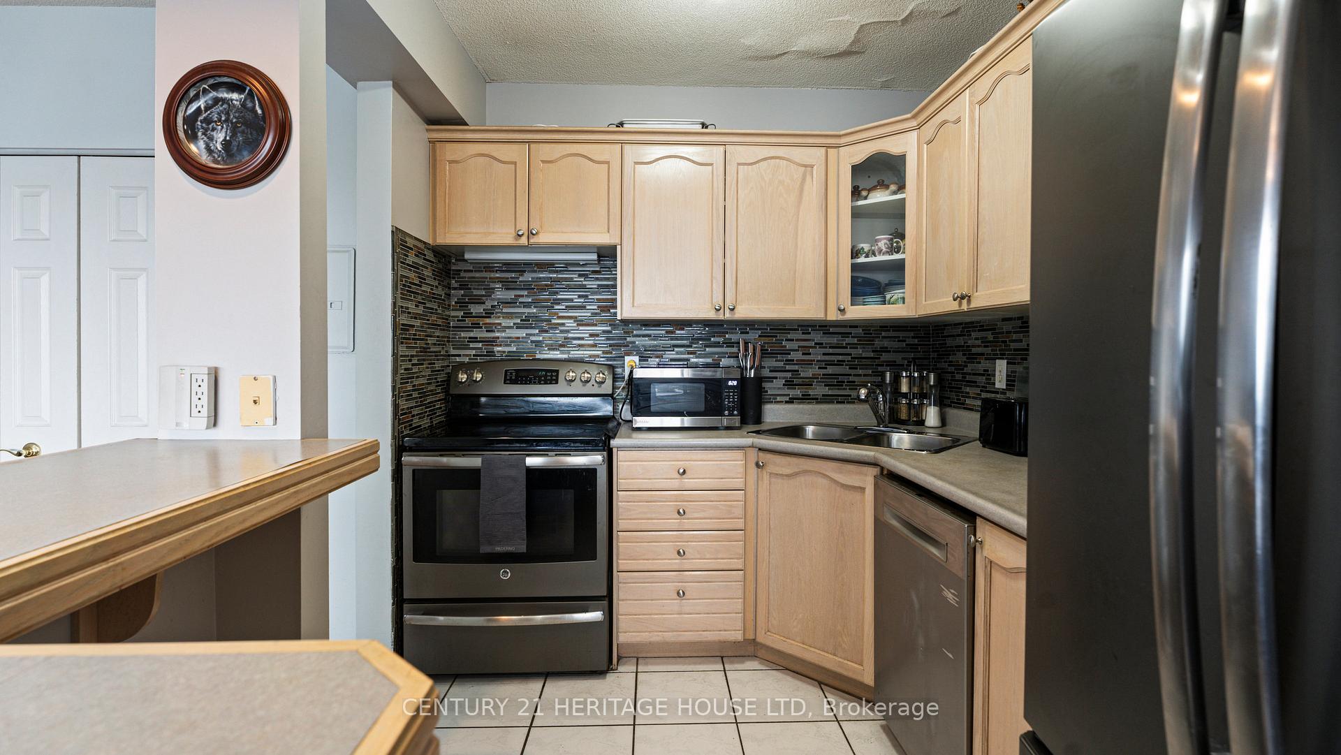 Photo 15 of Unit 501, 293 Mohawk Road E, Hamilton, Hill Park — HOMEH