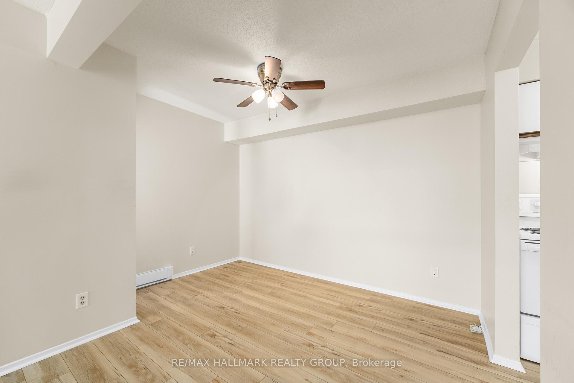 Photo 9 of Unit B, 20 Hart Avenue, Ottawa, Overbrook/Castle Heights — HOMEH