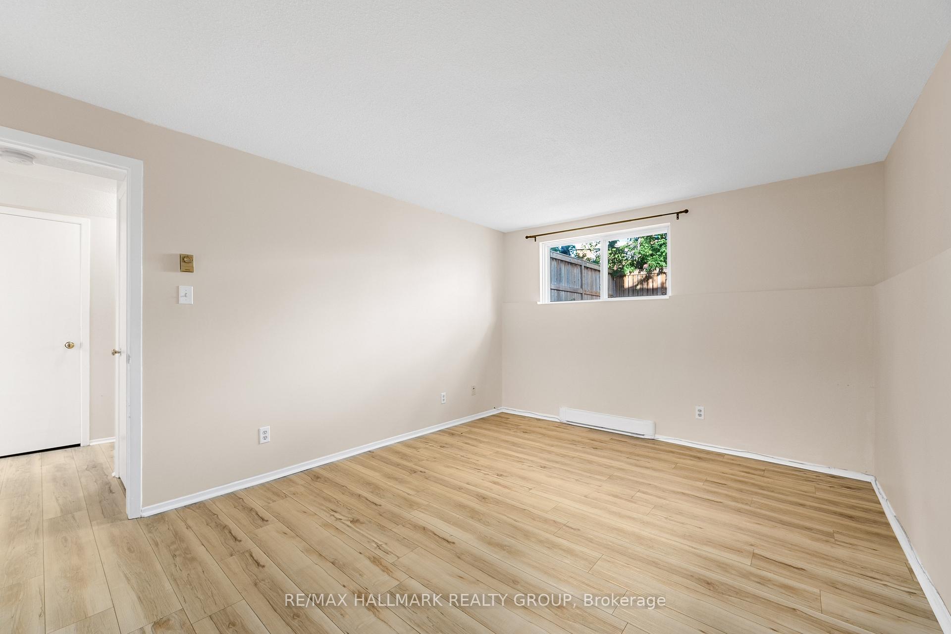 Photo 20 of Unit B, 20 Hart Avenue, Ottawa, Overbrook/Castle Heights — HOMEH