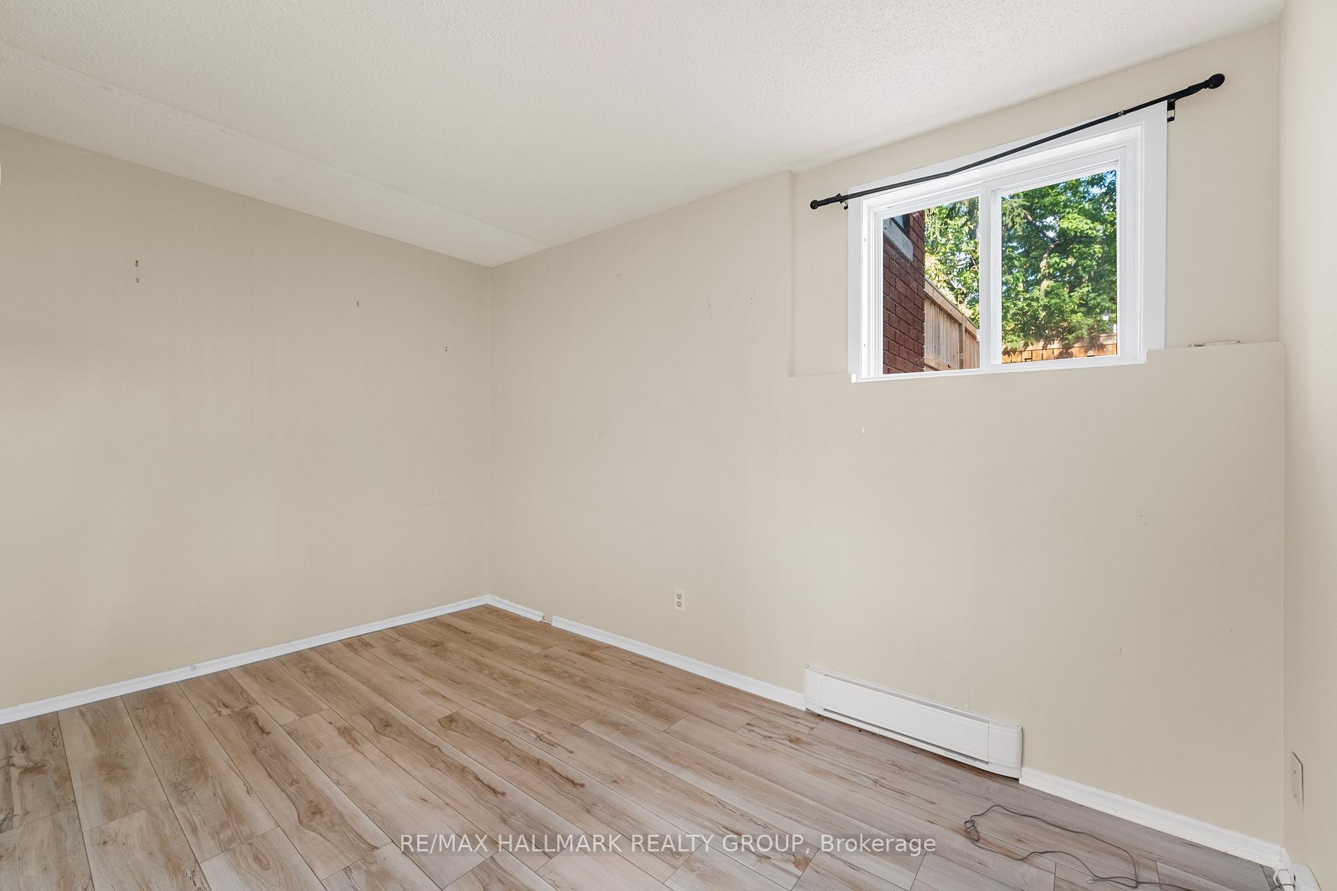 Photo 23 of Unit B, 20 Hart Avenue, Ottawa, Overbrook/Castle Heights — HOMEH