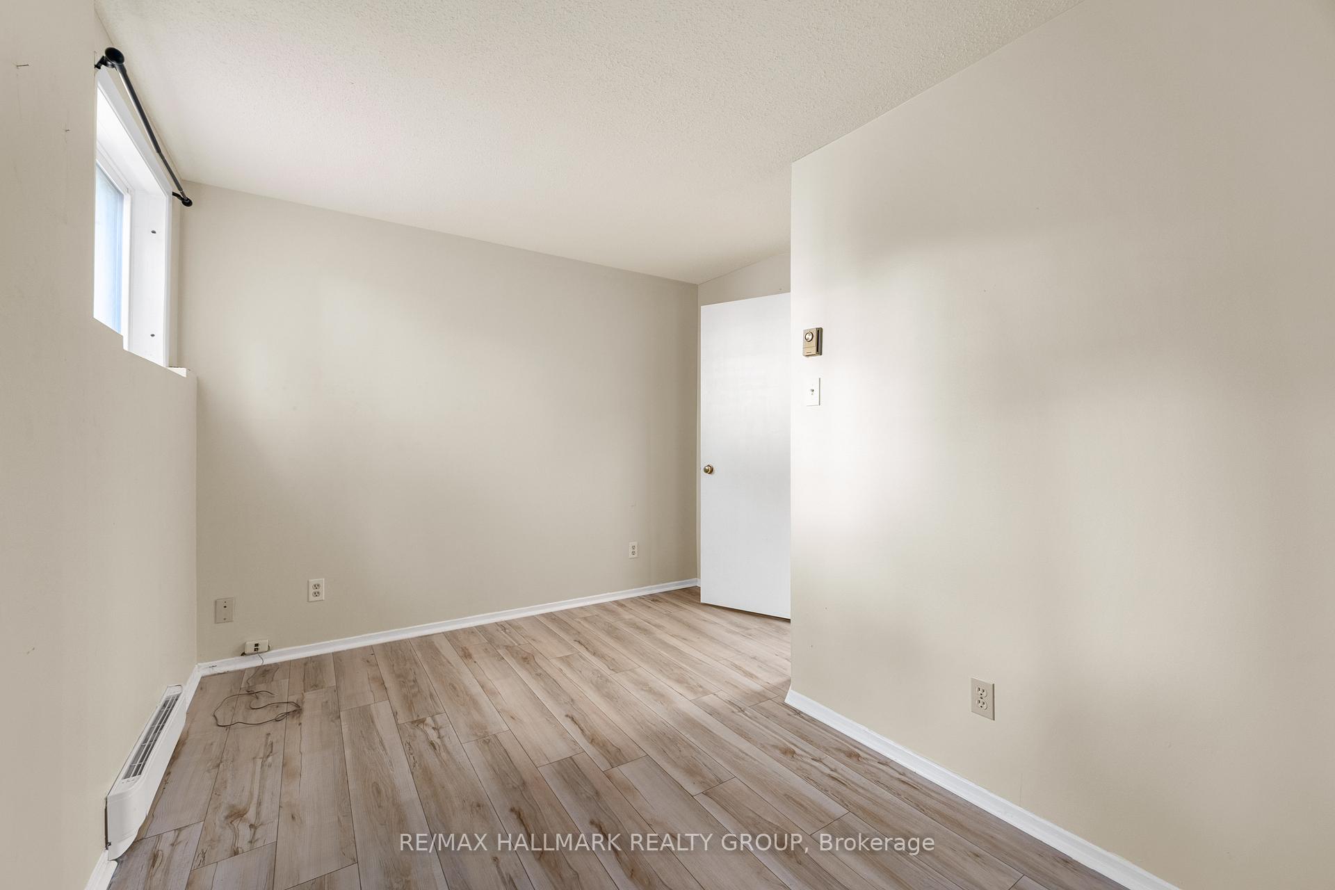 Photo 25 of Unit B, 20 Hart Avenue, Ottawa, Overbrook/Castle Heights — HOMEH